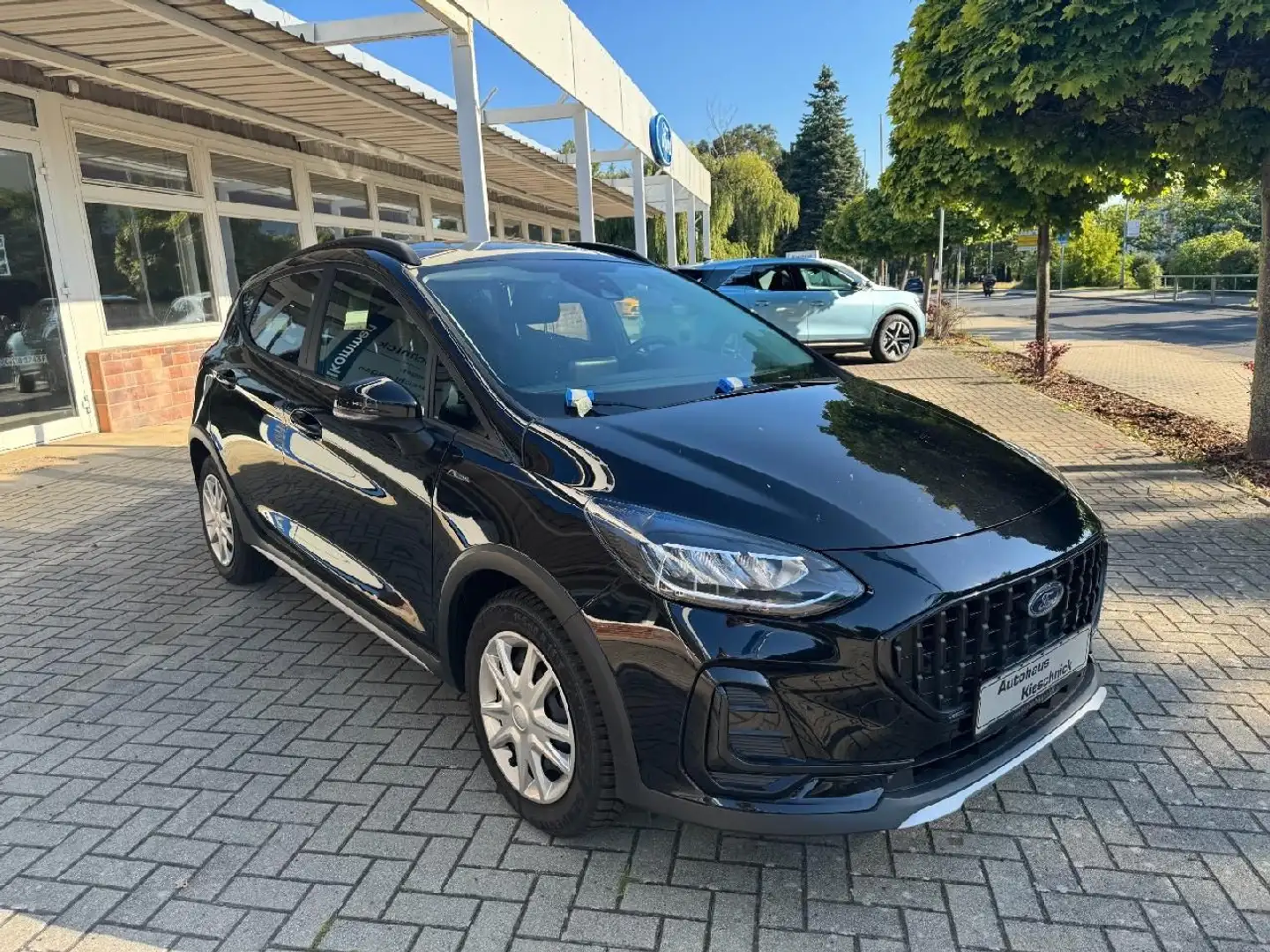 Ford Fiesta Active Schwarz - 1