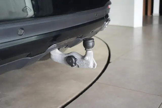 Mercedes-Benz Gle Class view 12