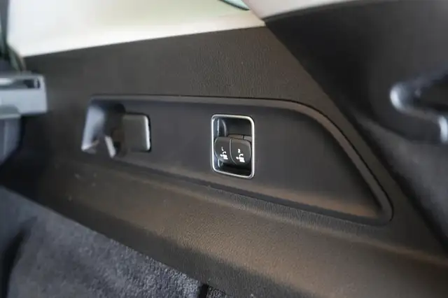 Mercedes-Benz Gle Class view 10