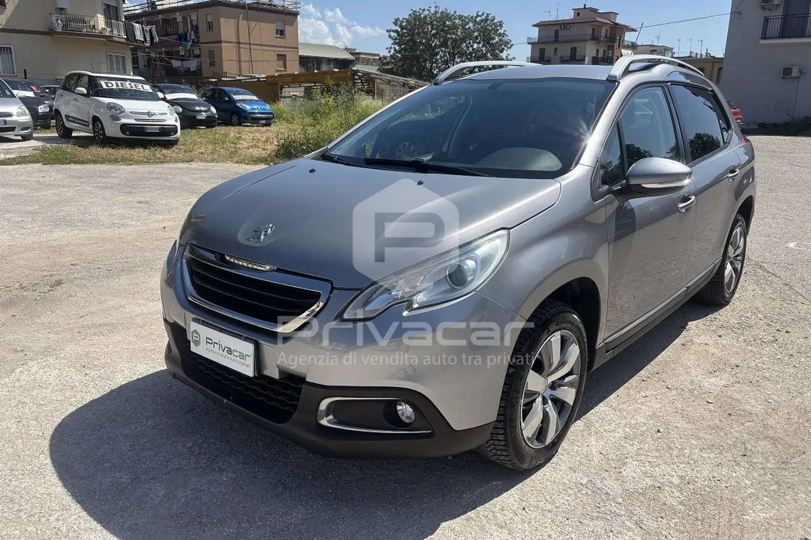 Peugeot 2008 1.2 VTi 82CV Allure Plateado - 1
