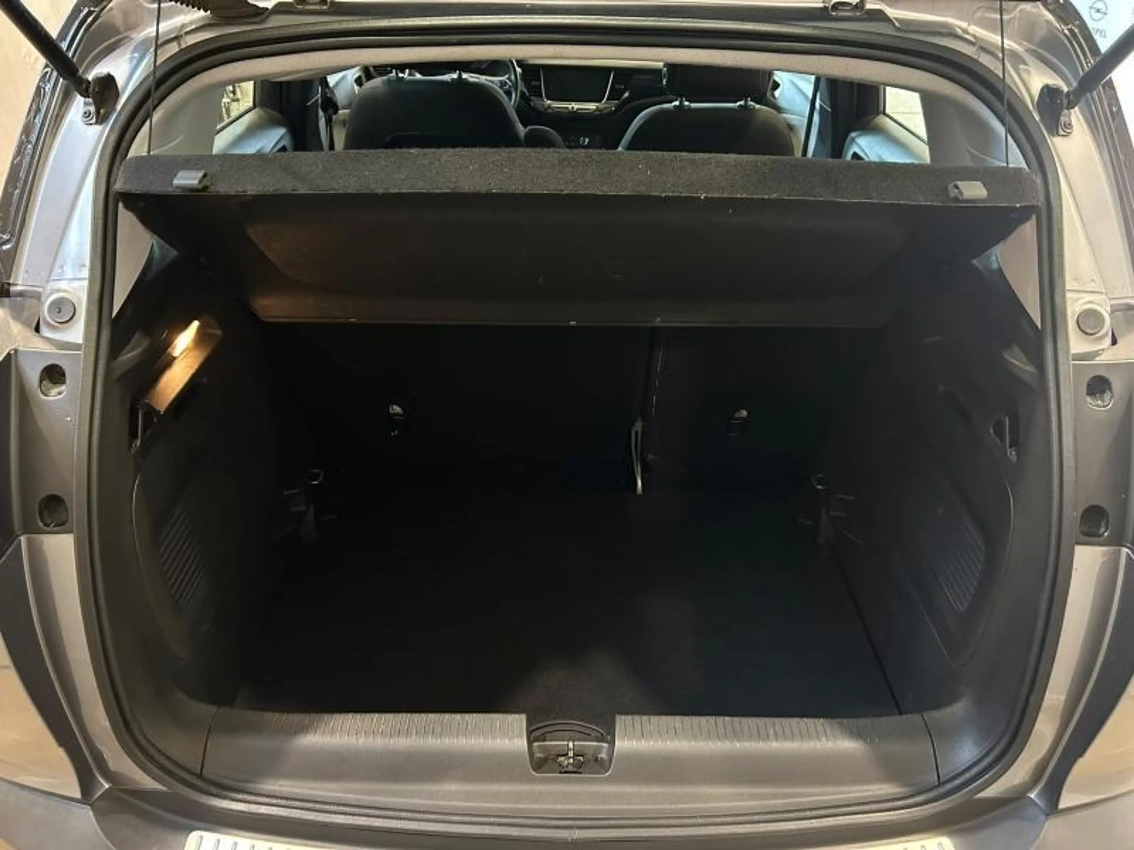 Opel Crossland X — photo 14