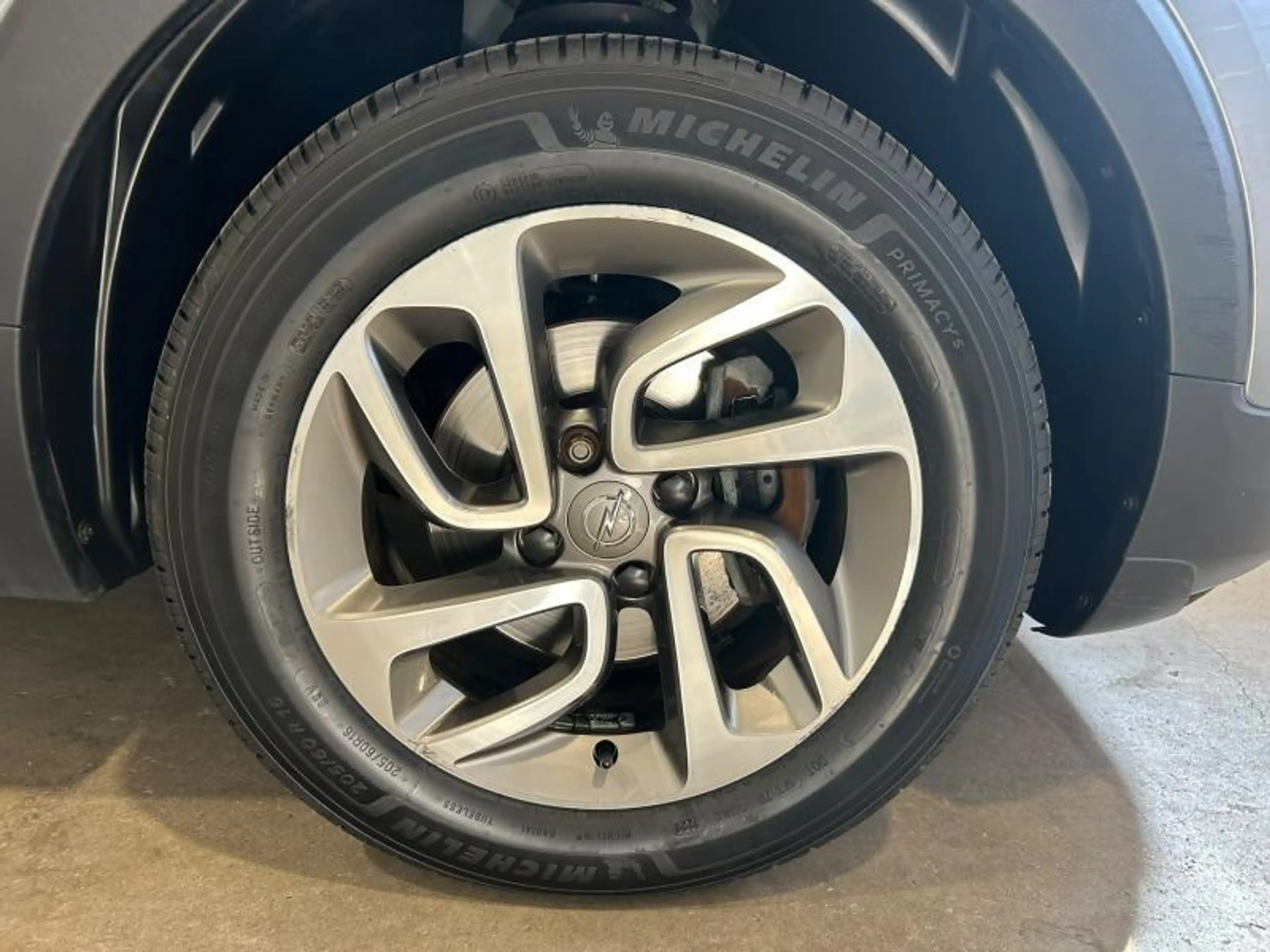 Opel Crossland X — photo 10
