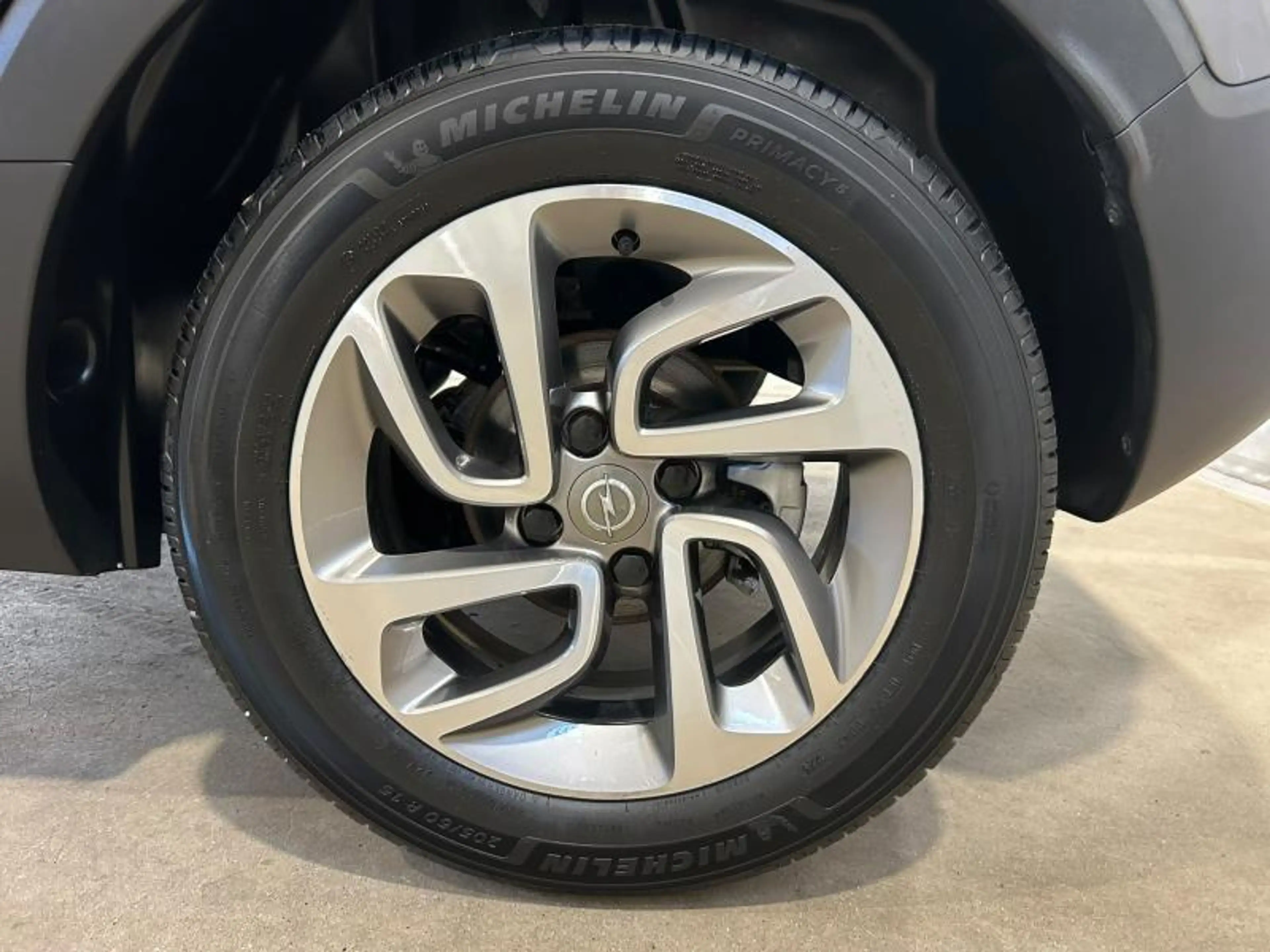 Opel Crossland X — photo 13