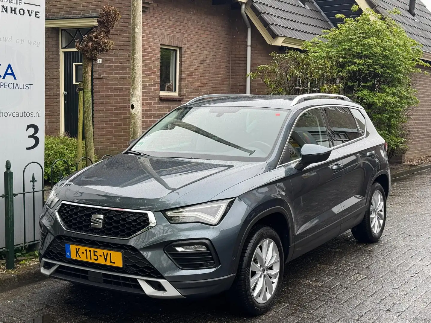 SEAT Ateca 1.5 TSI Style Business Intense Airco/Camera/Alu wi Grijs - 2