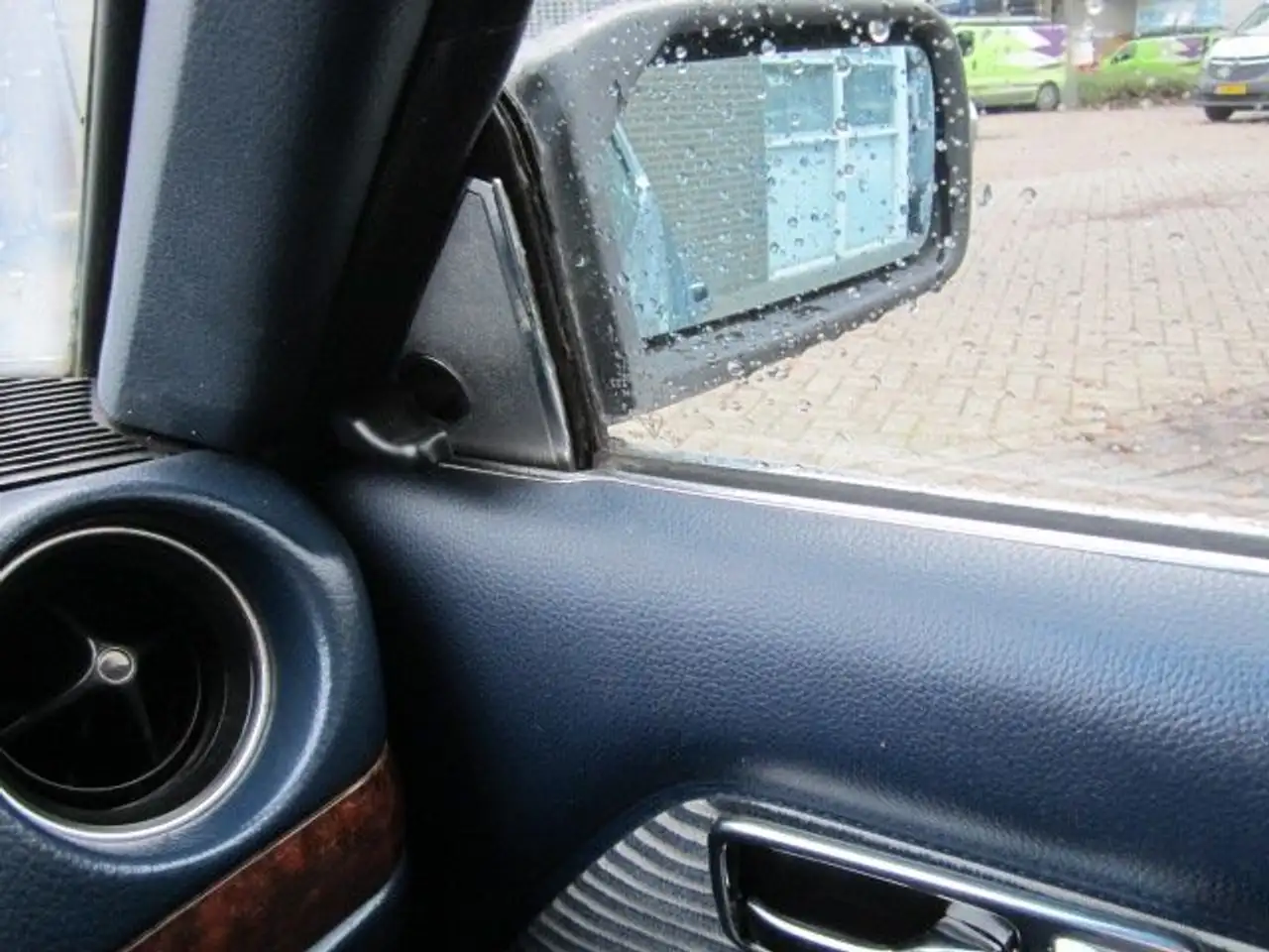 Mercedes-Benz CE 280 200-280 (W123), foto 8