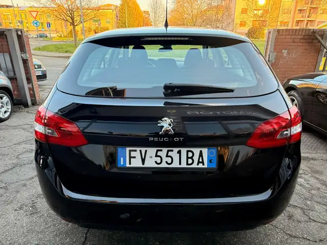 Peugeot 308 view 4