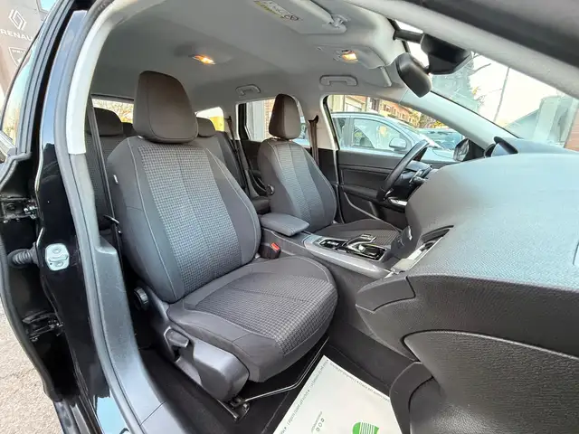 Peugeot 308 view 7