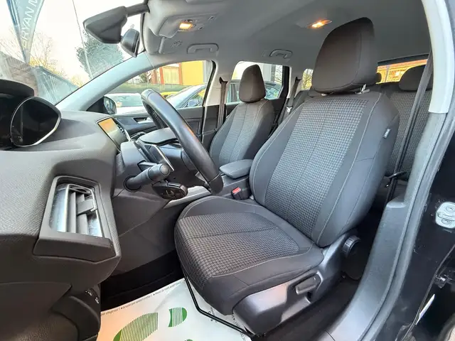 Peugeot 308 view 9
