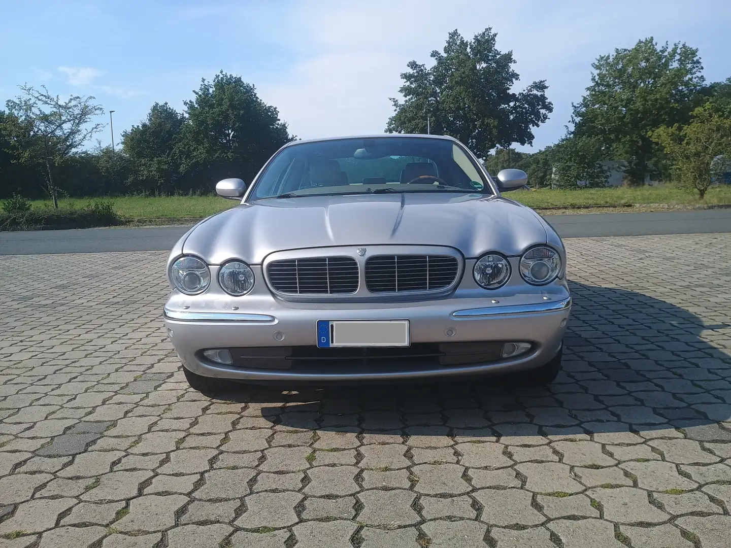 Jaguar XJ8 82.500KM Silber - 2