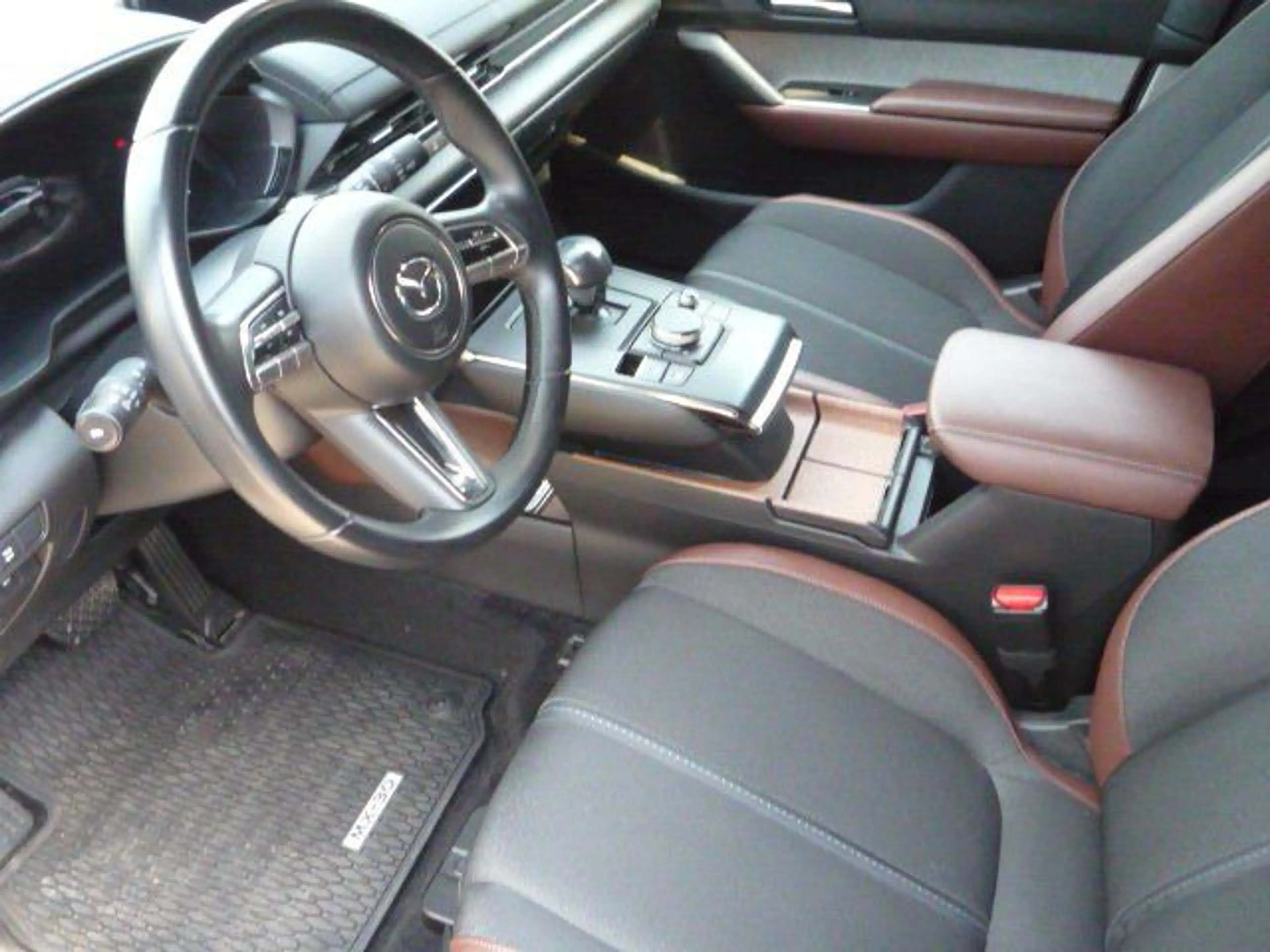 Mazda MX-30 35,5 kWh e-SKYACTIV EV 145 PS AD`vantage — photo 10