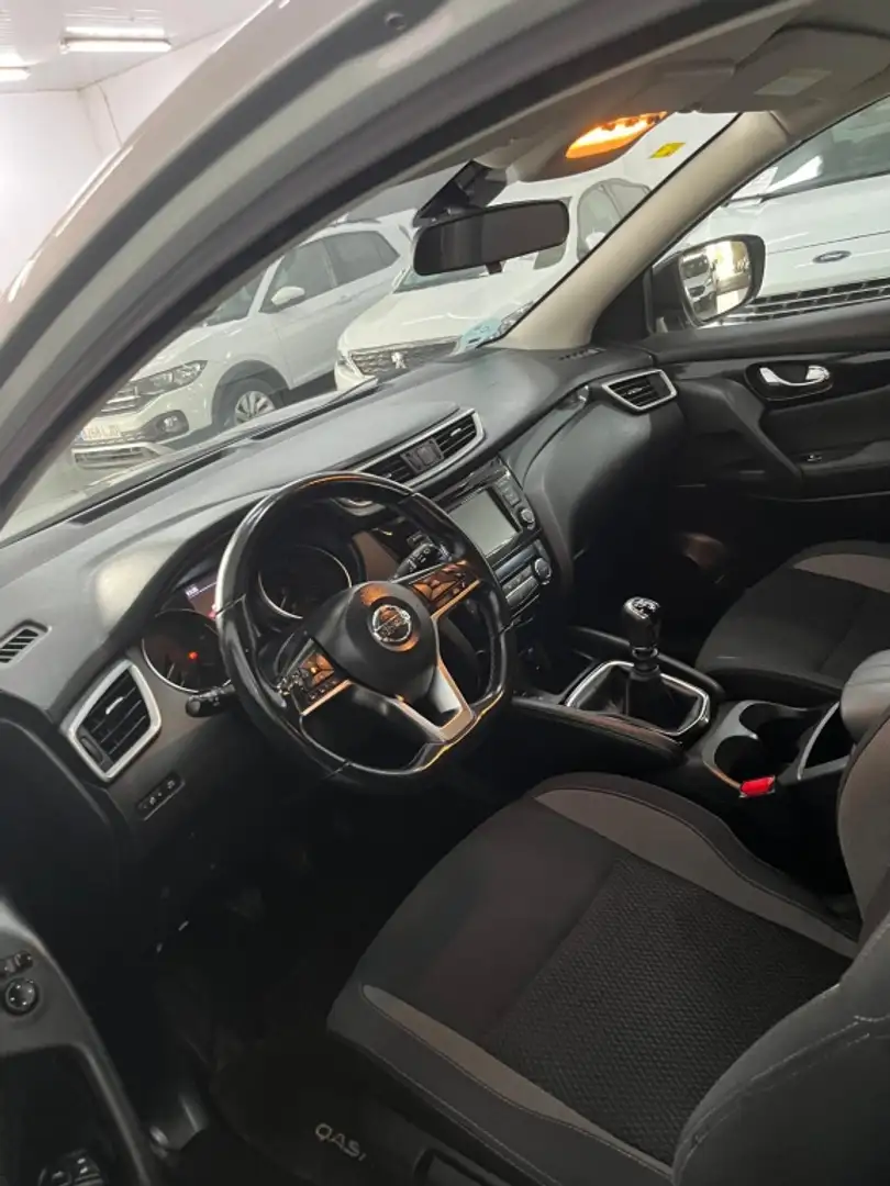 Nissan Qashqai 1.5dCi Acenta 4x2 85kW Grijs - 2