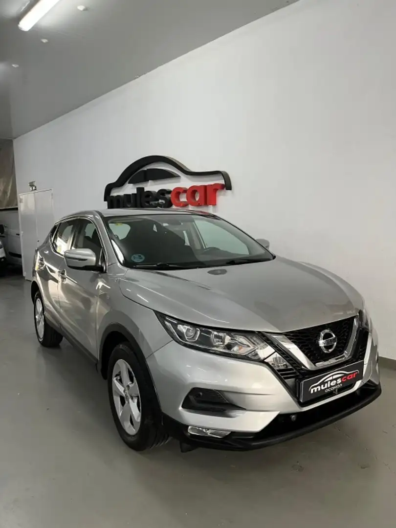 Nissan Qashqai 1.5dCi Acenta 4x2 85kW Grijs - 1