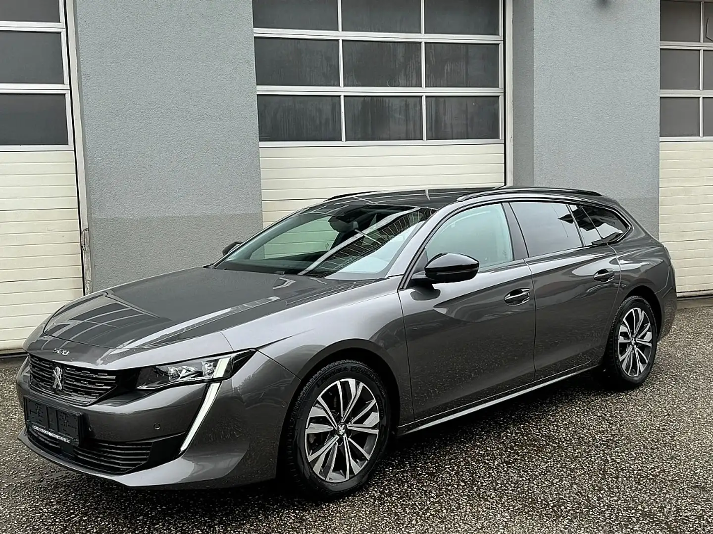 Peugeot 508 SW 1,5 BlueHDi 130 EAT8 Allure Aut. Grau - 1