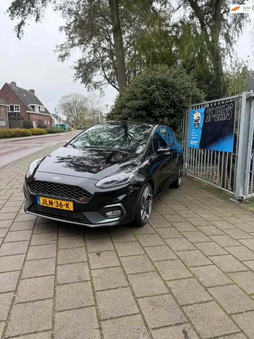 Ford Fiesta 1.5 EcoBoost ST-3 Zwart - 1