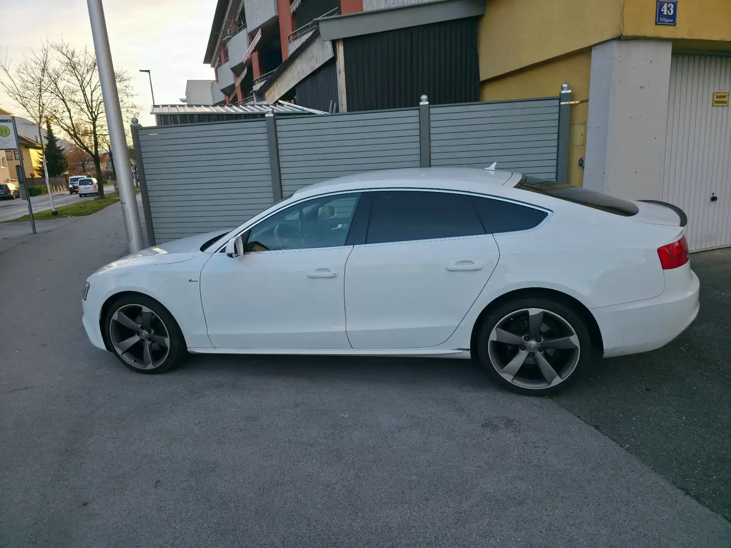 Audi A5 SB 2,0 TDI quattro DPF S-tronic Weiß - 2