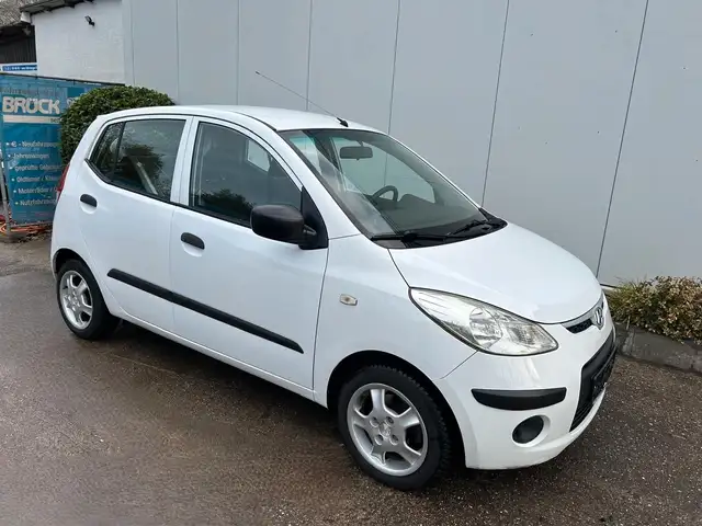 Hyundai i10 Style 1. Hand sehr wenig Km aus Nachlass