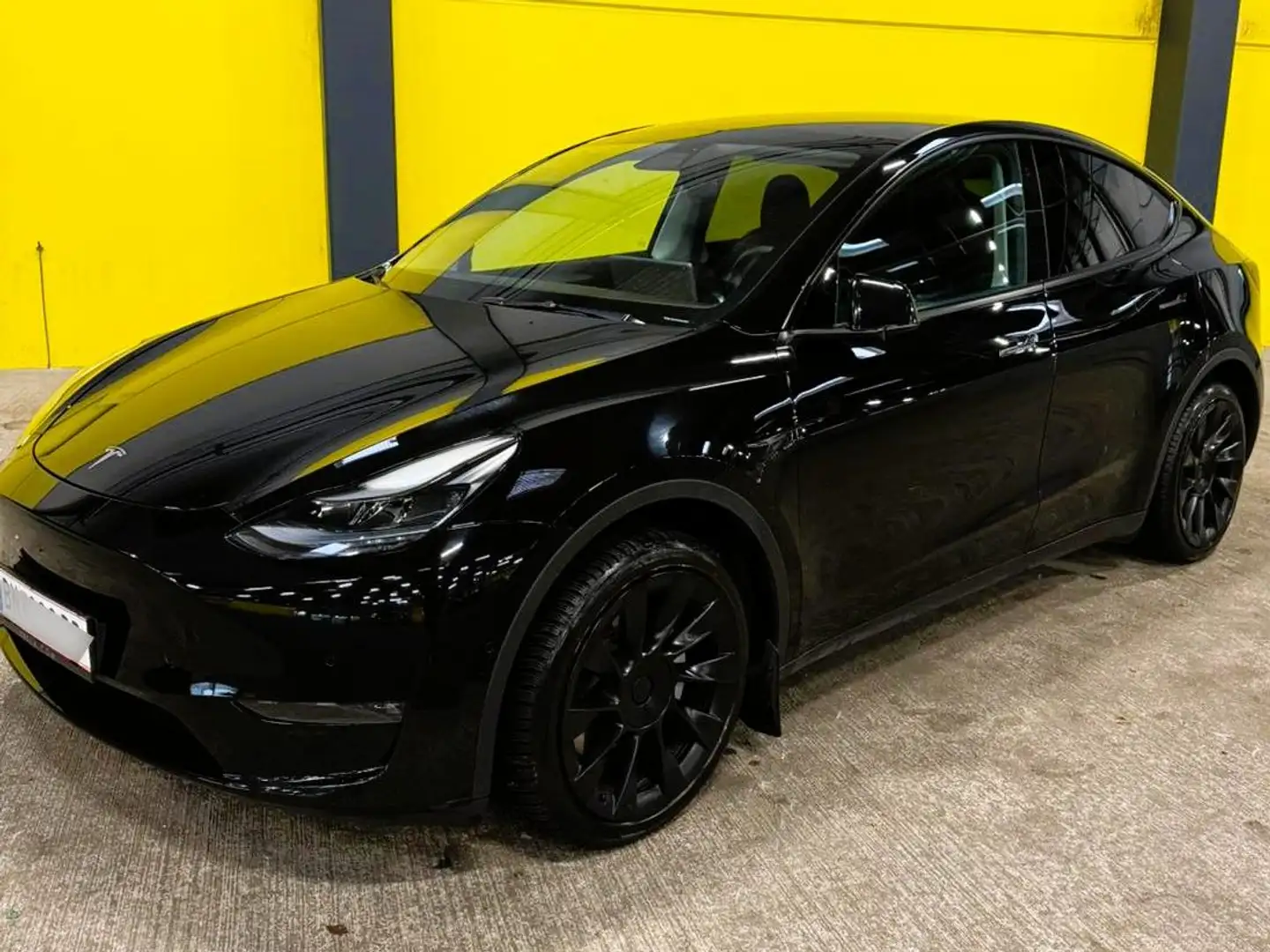 Tesla Model Y Model Y Long Range AWD + Beschleunigungsboost Schwarz - 2