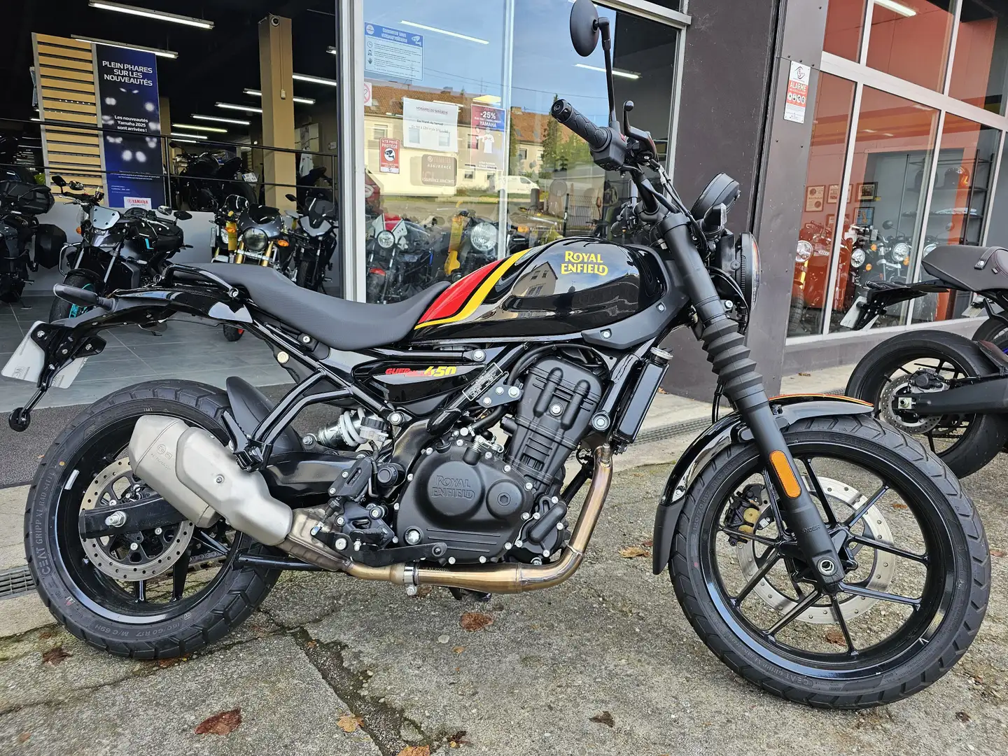 Royal Enfield Noir - 1