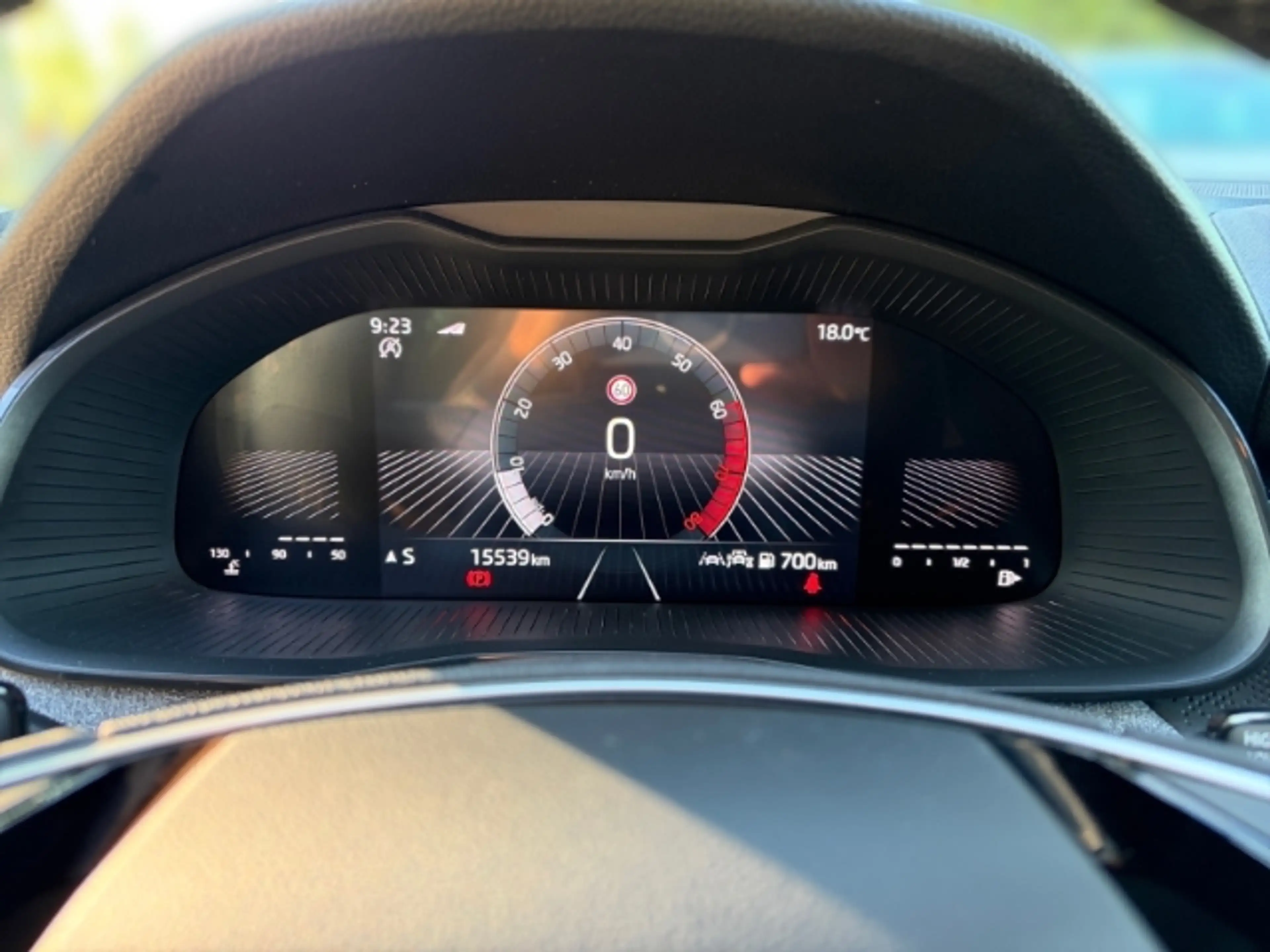 Skoda Scala Tour 1.0 TSI 85KW Kamera PDC Sitzh. Assist. — photo 12
