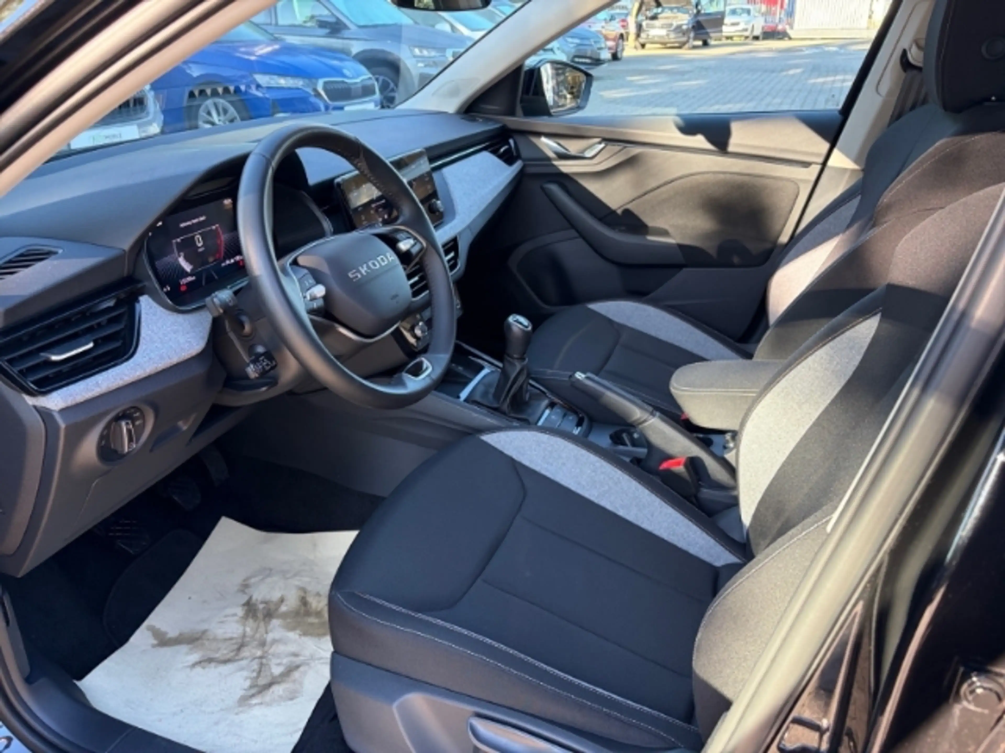 Skoda Scala Tour 1.0 TSI 85KW Kamera PDC Sitzh. Assist. — photo 9