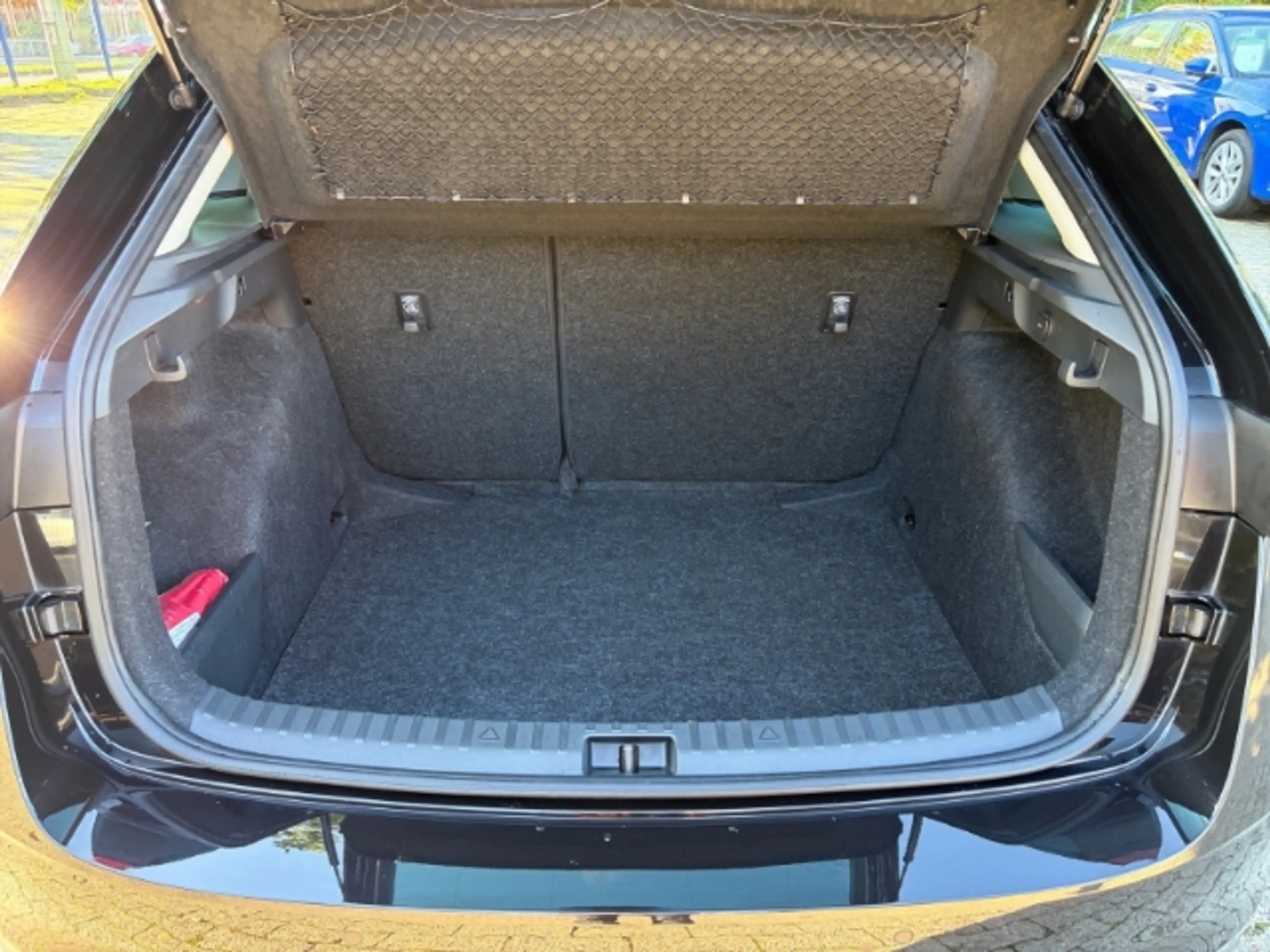 Skoda Scala Tour 1.0 TSI 85KW Kamera PDC Sitzh. Assist. — photo 17