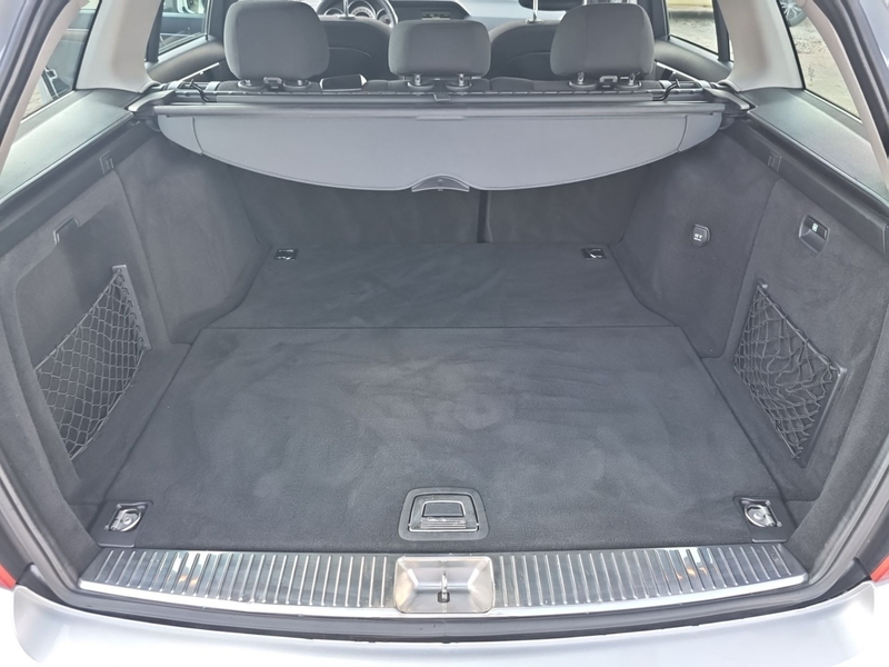 Mercedes-Benz C 180 Elegance AHK*Navi*PDC*SHZ*Reling — photo 11