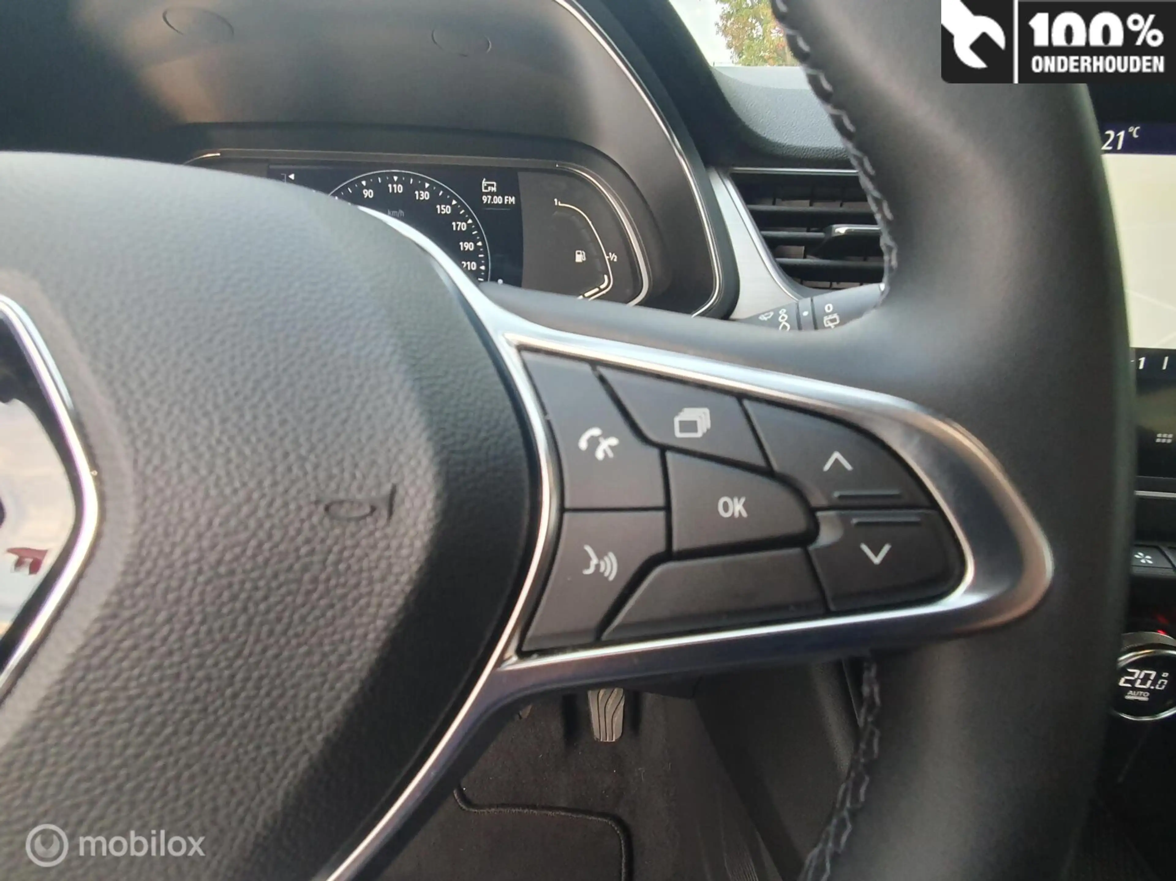 Renault Captur 1.0 TCe 90 Intens — photo 17