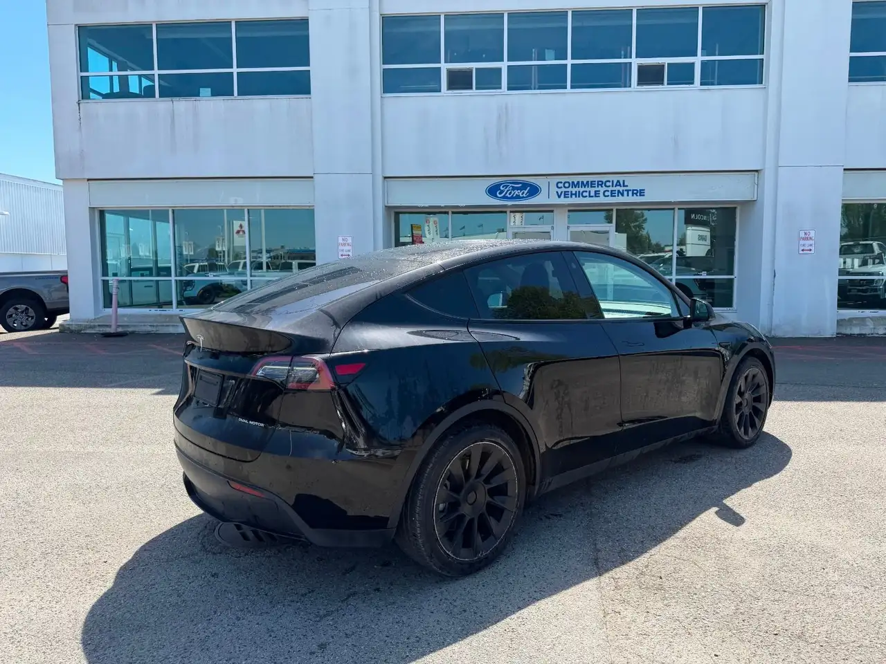 Tesla Model Y снимка Tesla Model Y