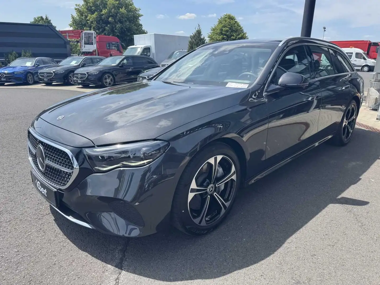 Mercedes-Benz E 300 de T AVANTGARDE+AHK+Burm4D+Distr+Memory+360 Schwarz - 2