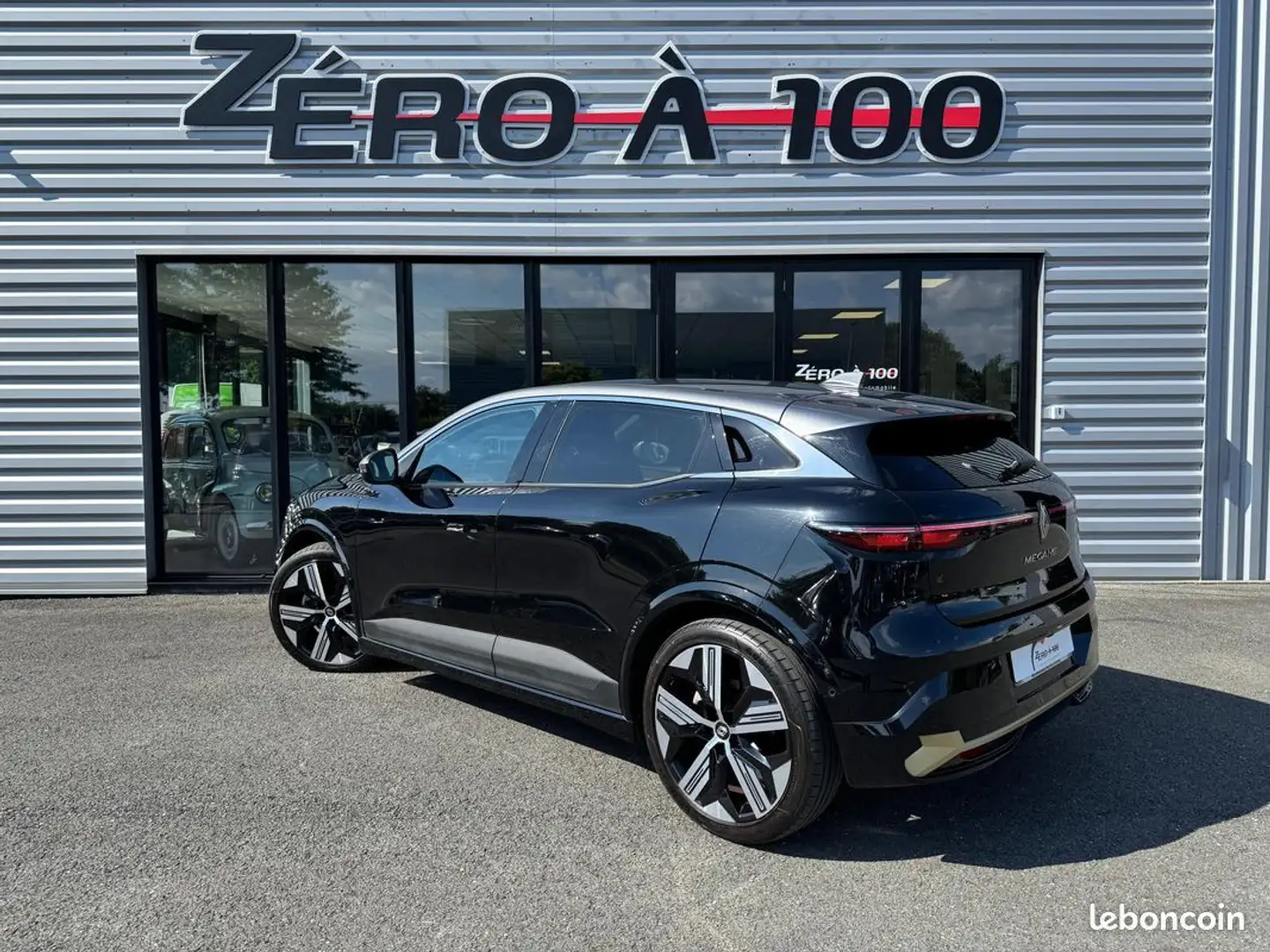 Renault Megane e-tech iconic ev60 220ch super charge noir etoile Noir - 2