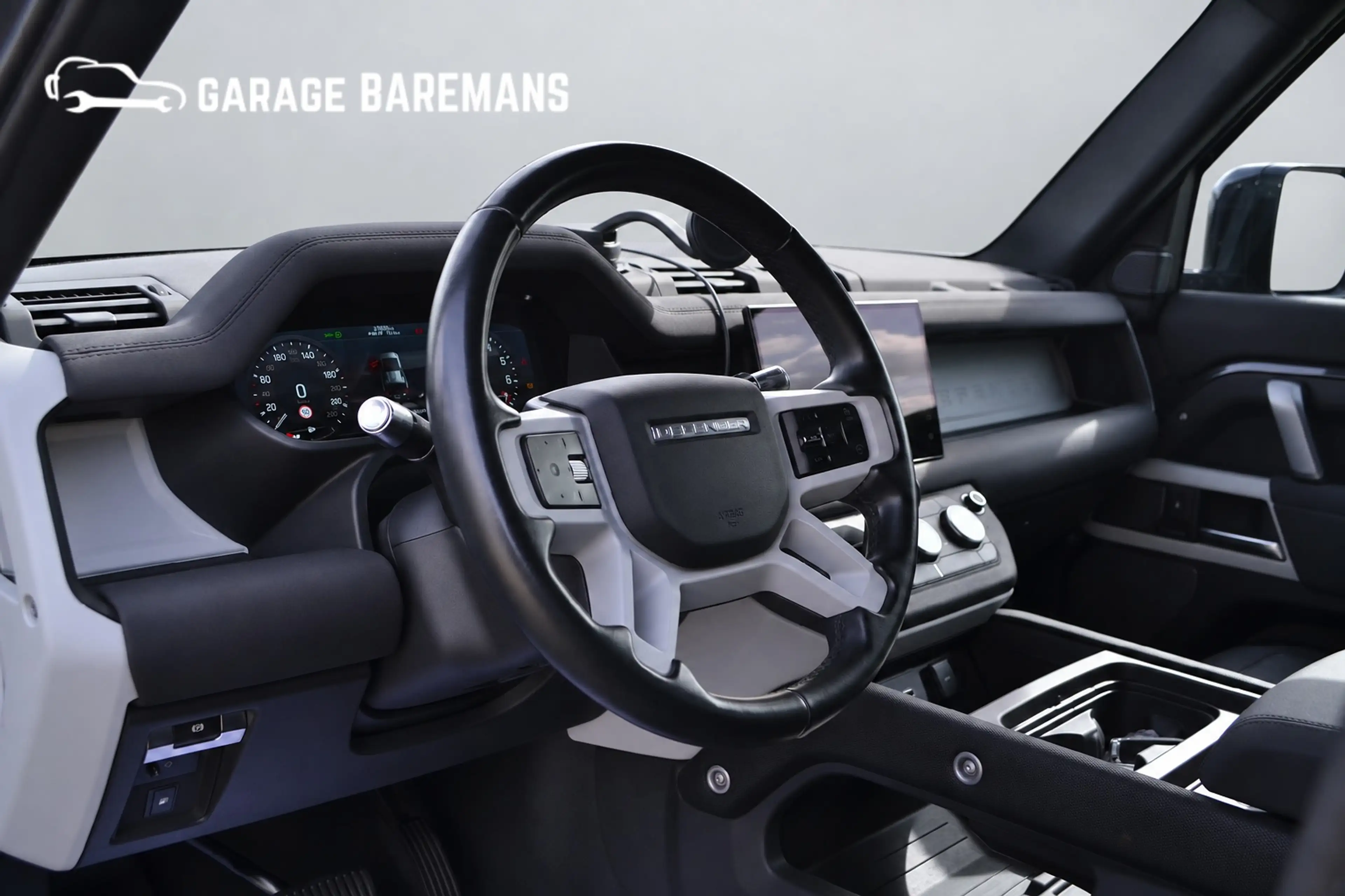 Land Rover Defender 110 2.0 P400e 110 X-Dynamic S LUCHTVERING — photo 10
