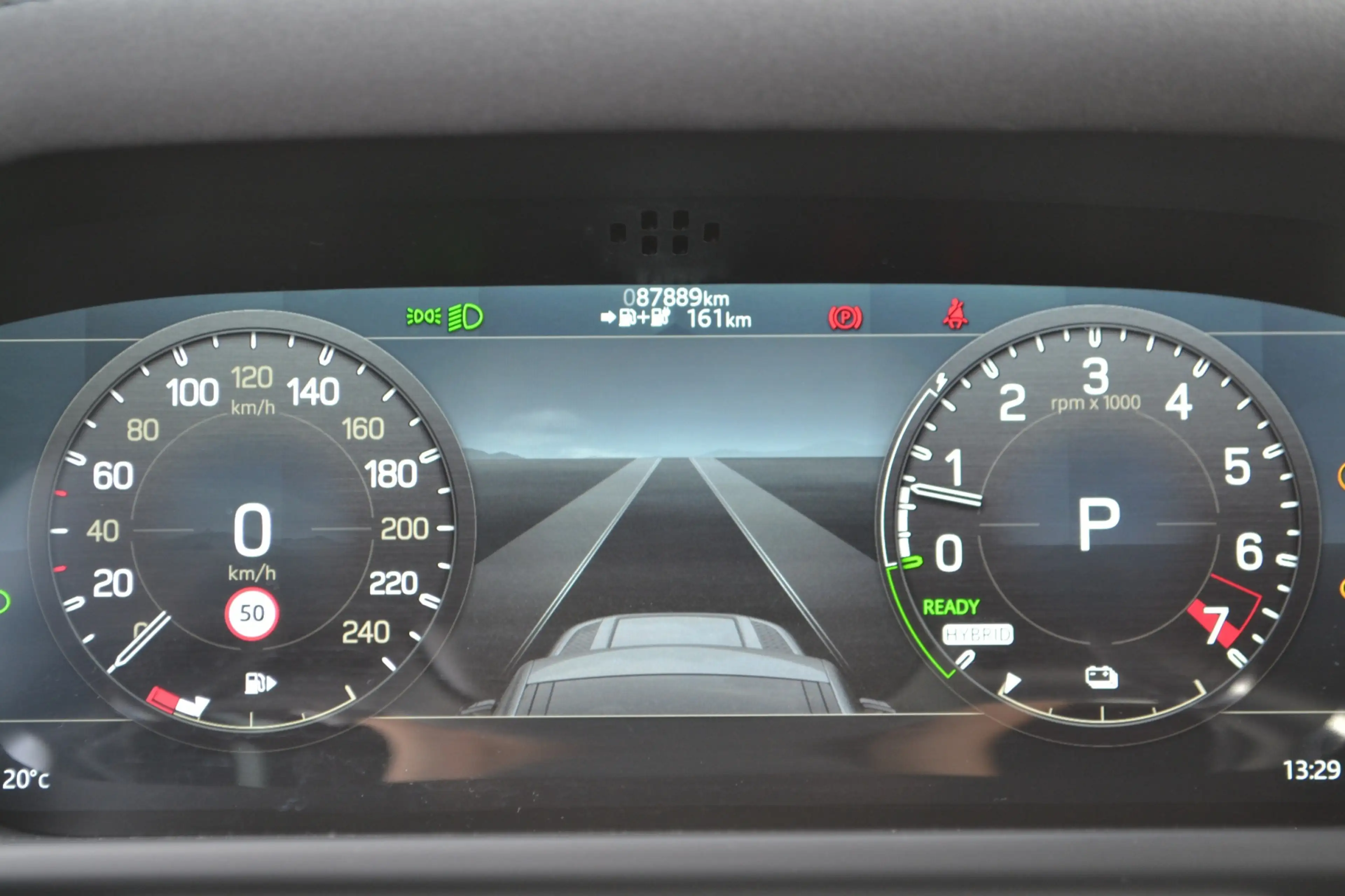 Land Rover Defender 110 2.0 P400e 110 X-Dynamic S LUCHTVERING — photo 12