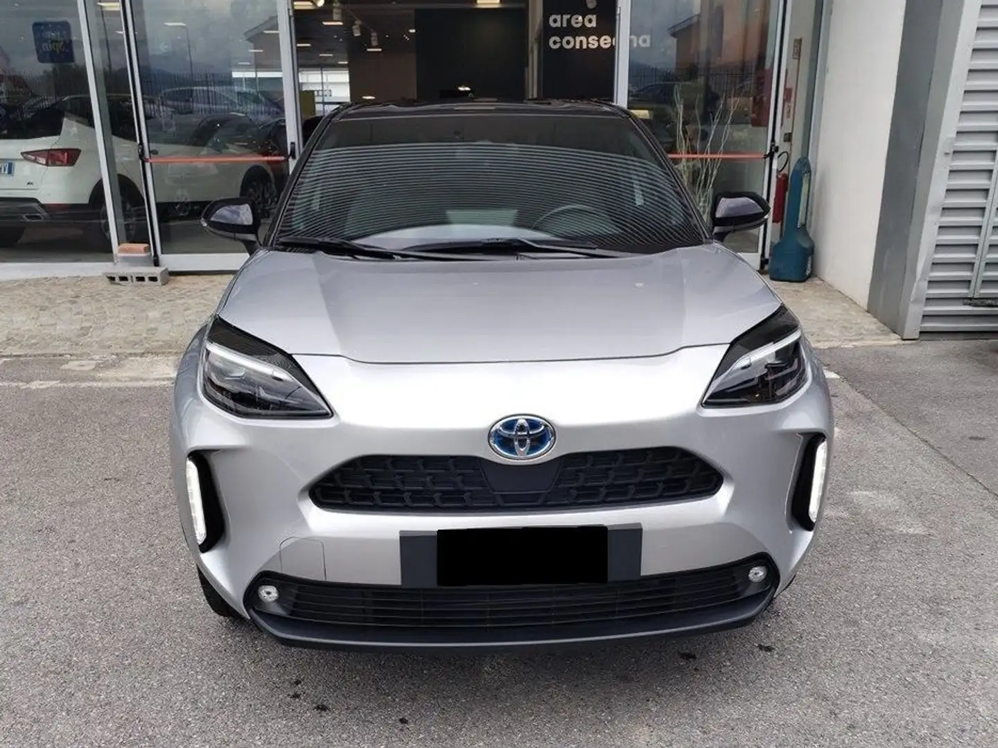 Toyota Yaris Yaris Cross 1.5h Trend awd-i 116cv e-cvt - GH042 Silber - 2