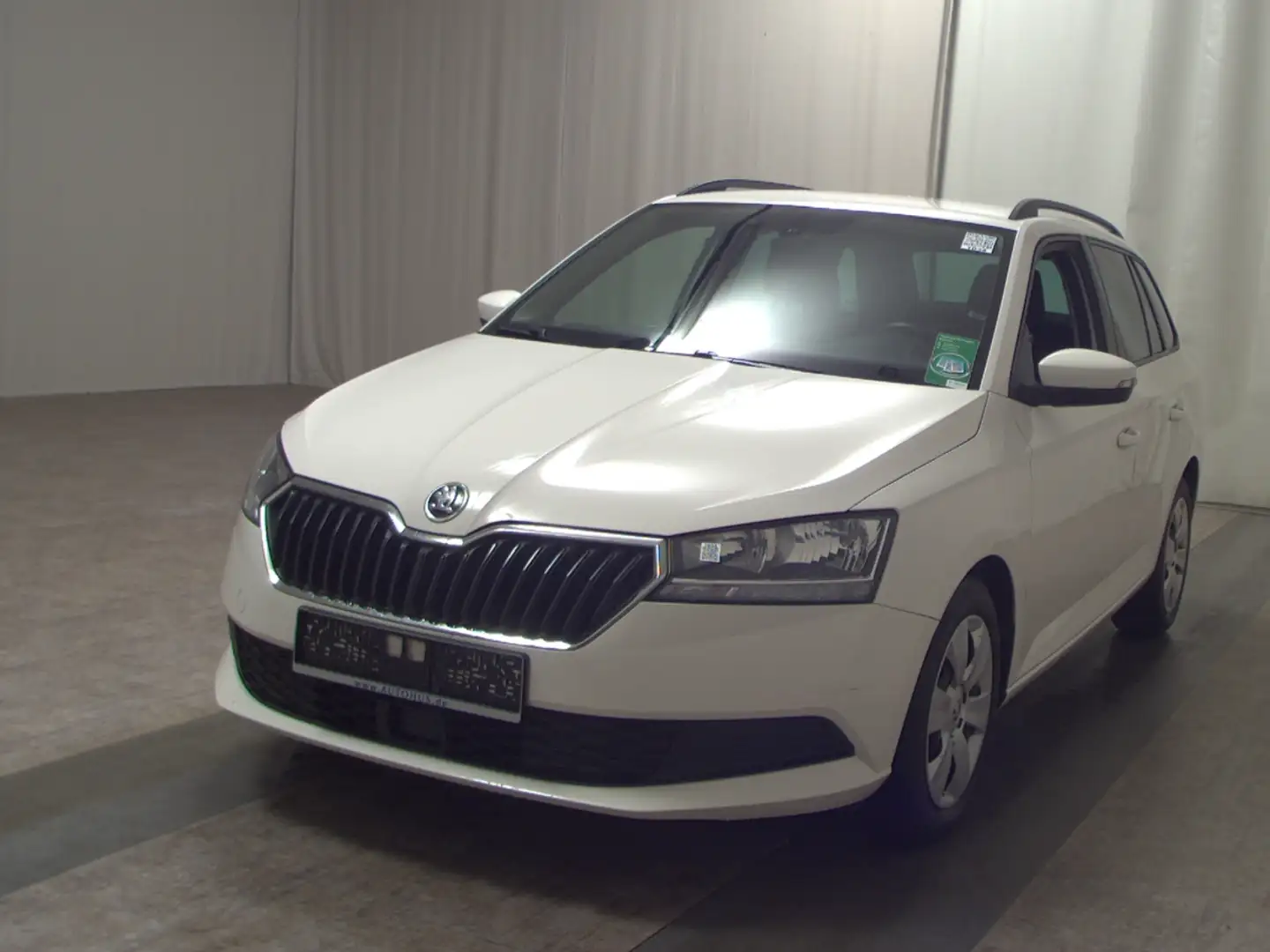 Skoda Fabia Combi 1.0 TSI Ambition Navi AUT KlimaA Weiß - 2