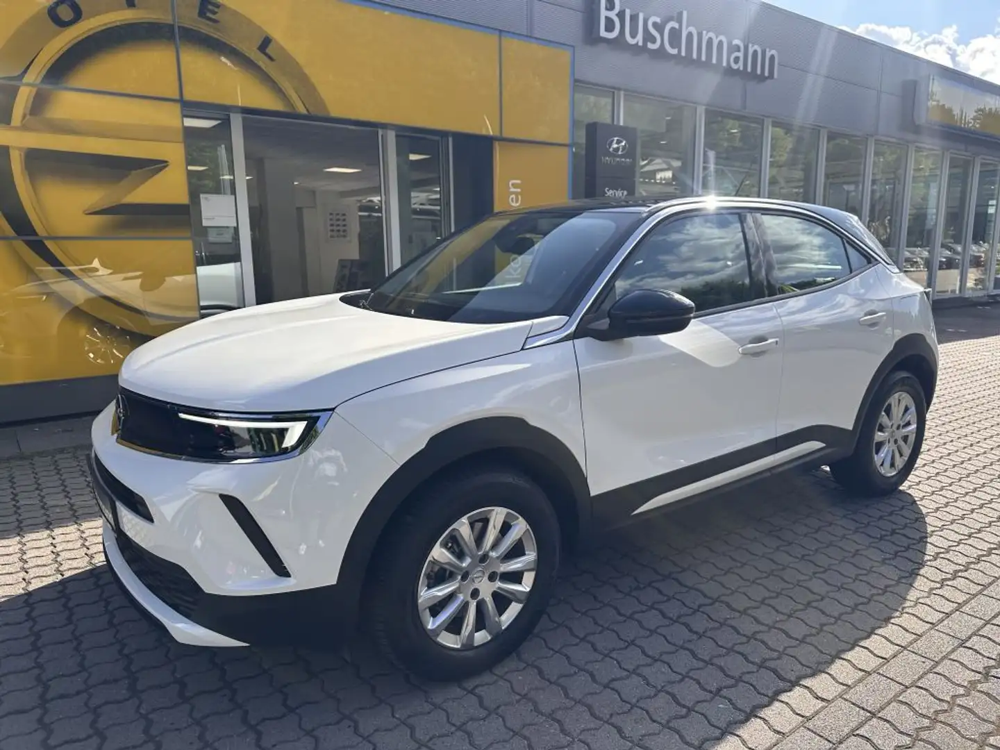 Opel Mokka-E + 3-phasig (11 kW)+NAVI+SOH 96% Blanc - 1