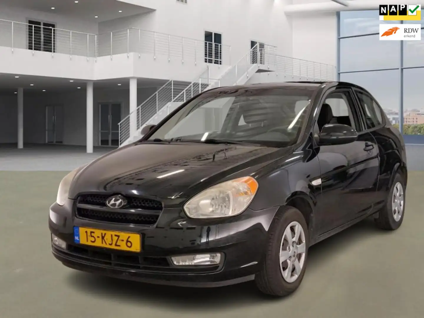Hyundai ACCENT 1.4i Dynamic Noir - 1