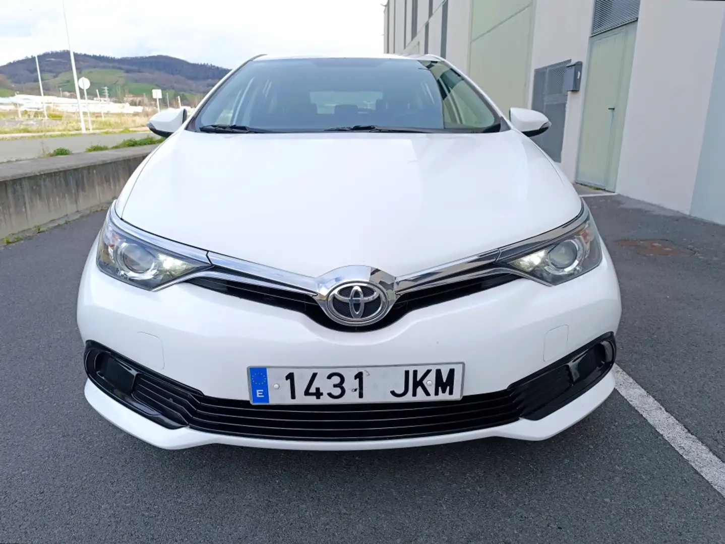 Toyota Auris 90D Business Fehér - 2
