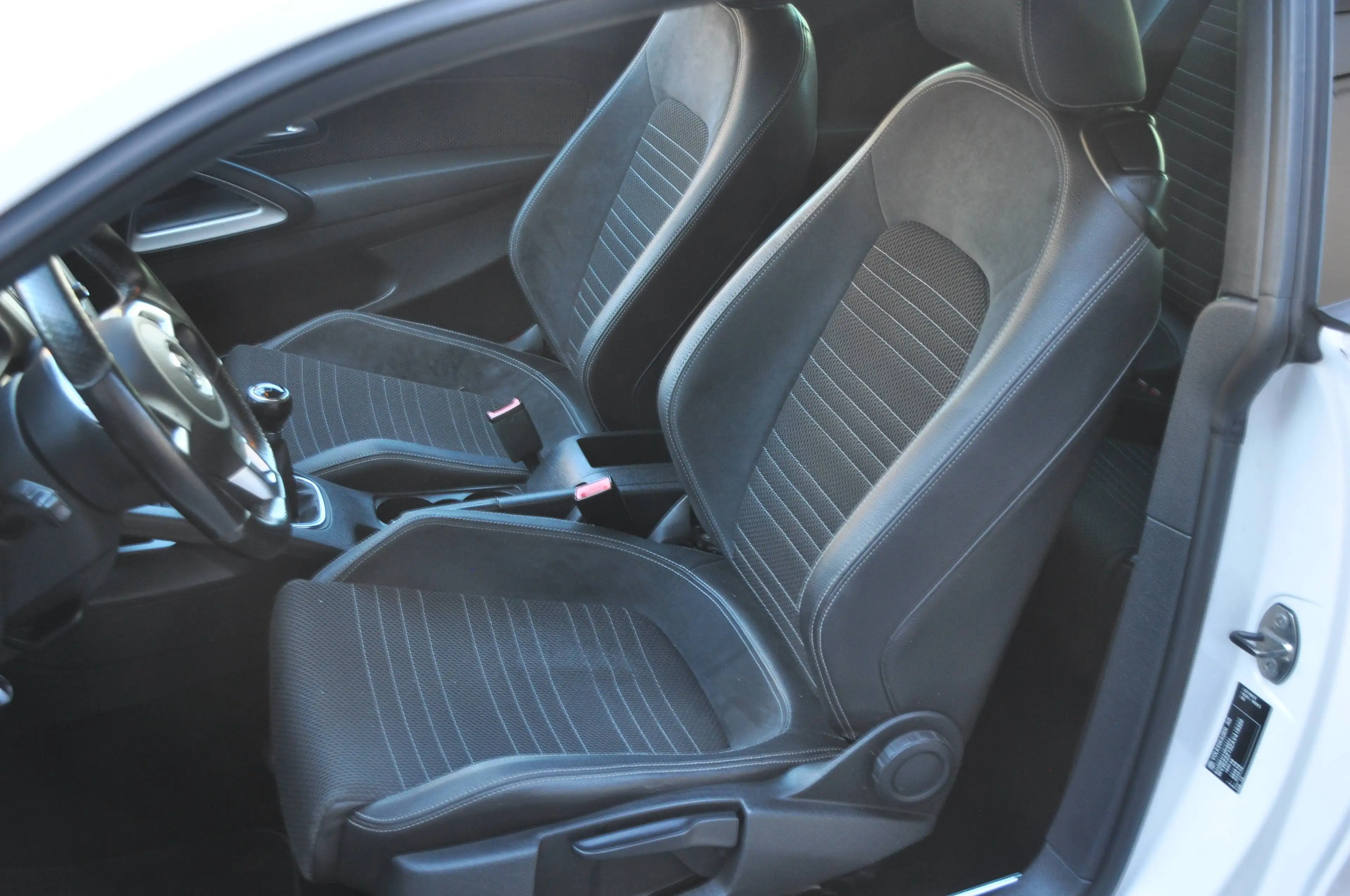 Volkswagen Scirocco Scirocco 1.4 TSI — photo 12