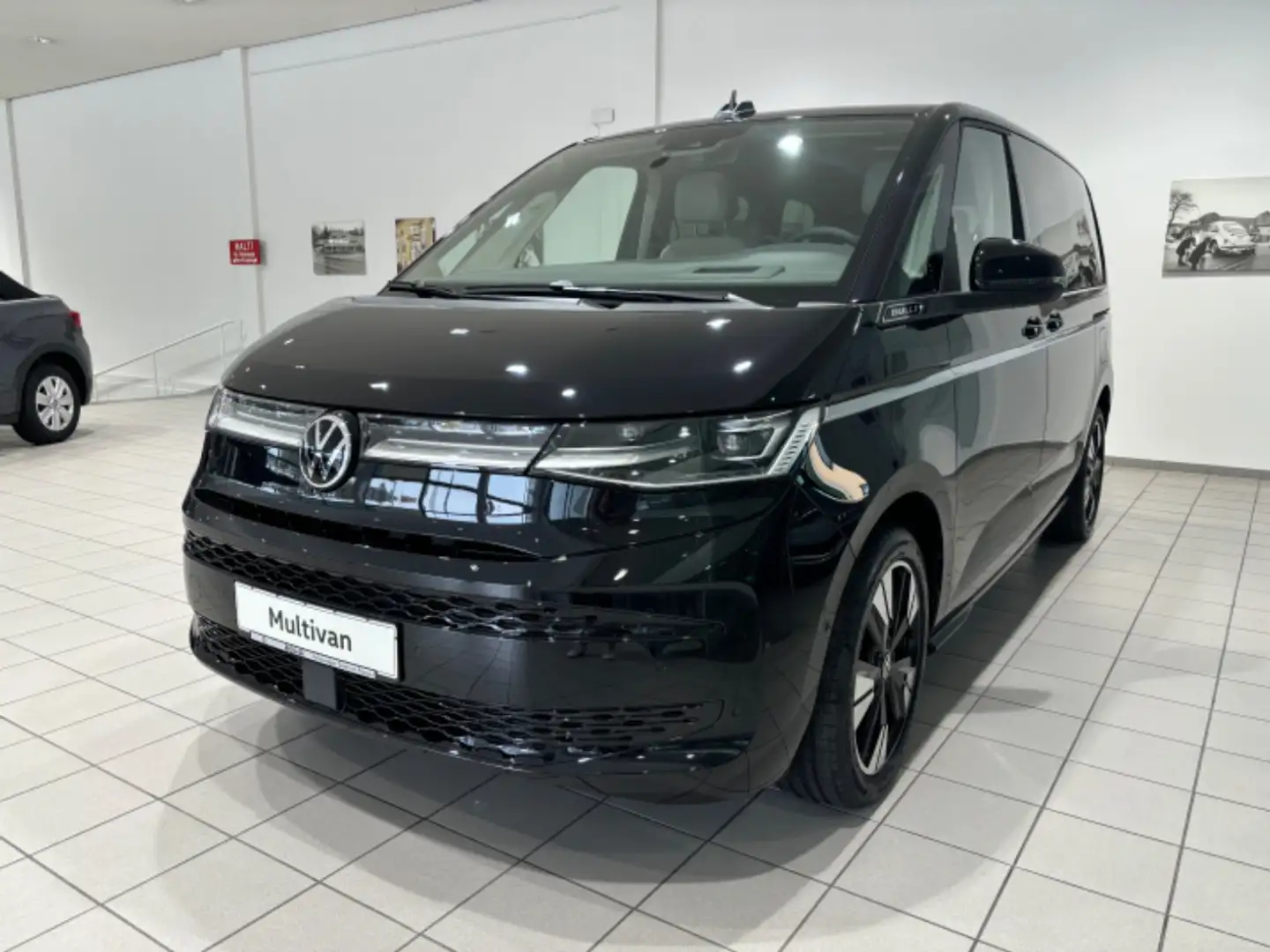 Volkswagen T7 Multivan Style (7 Sitze.Pano.HeadUp.Standheizung.Navi) 2.0 Noir - 2