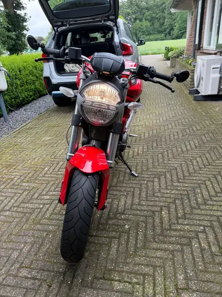 Ducati Monster 937 - foto 4