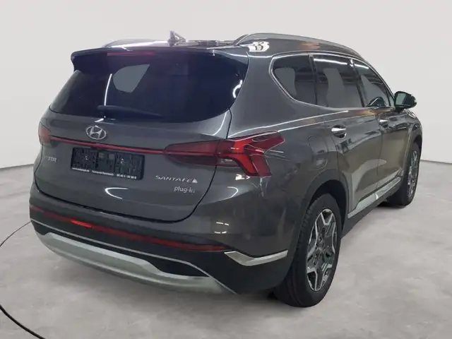 Hyundai Santa Fe view 4