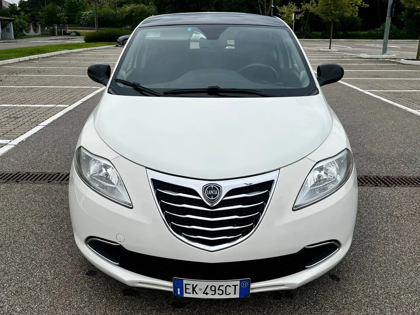 Lancia Ypsilon 0.9 t.air Platinum s&s 85cv Bianco - 1