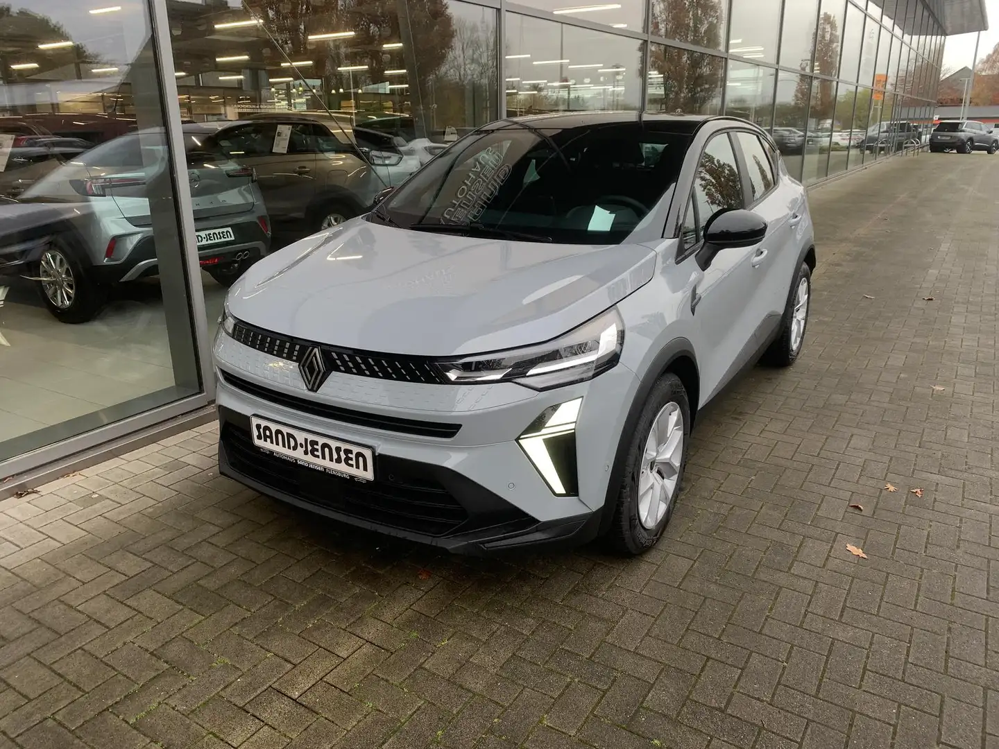 Renault Captur II MHEV 160 TCe EDC Evolution Navi Grau - 1
