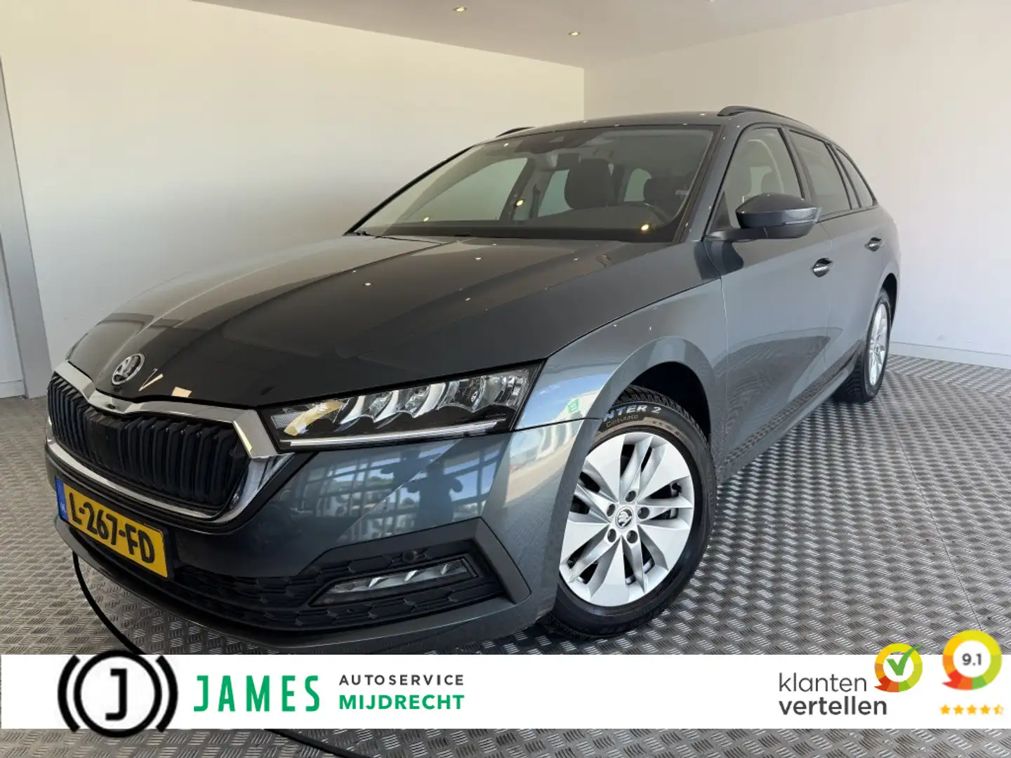 Skoda Octavia Combi 1.0 TSI Business Edition Automaat Grijs - 1