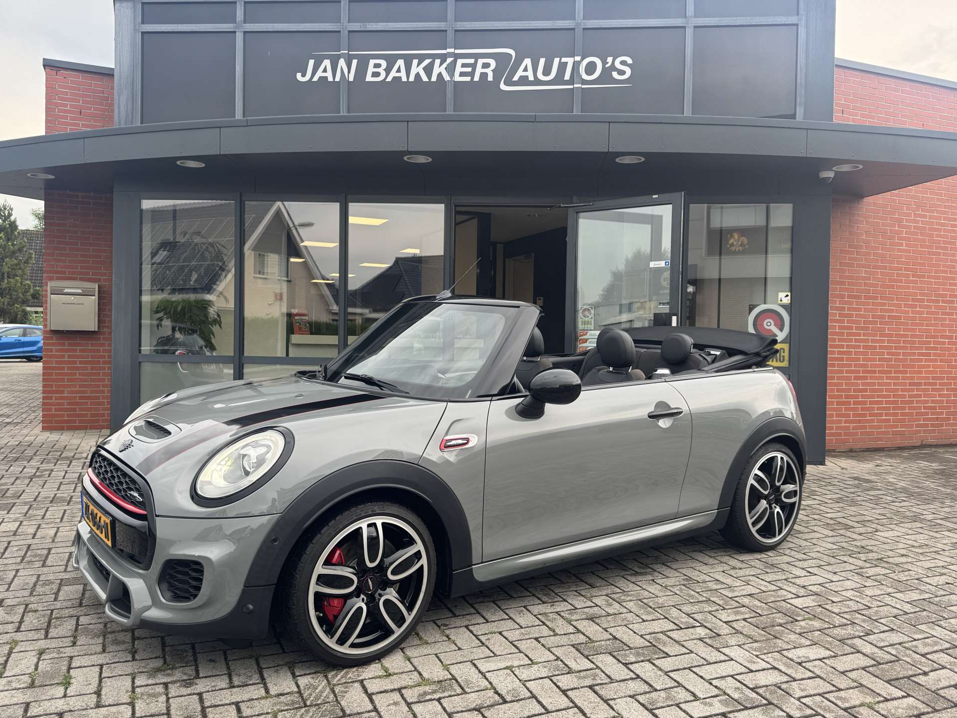 MINI John Cooper Works Cabrio