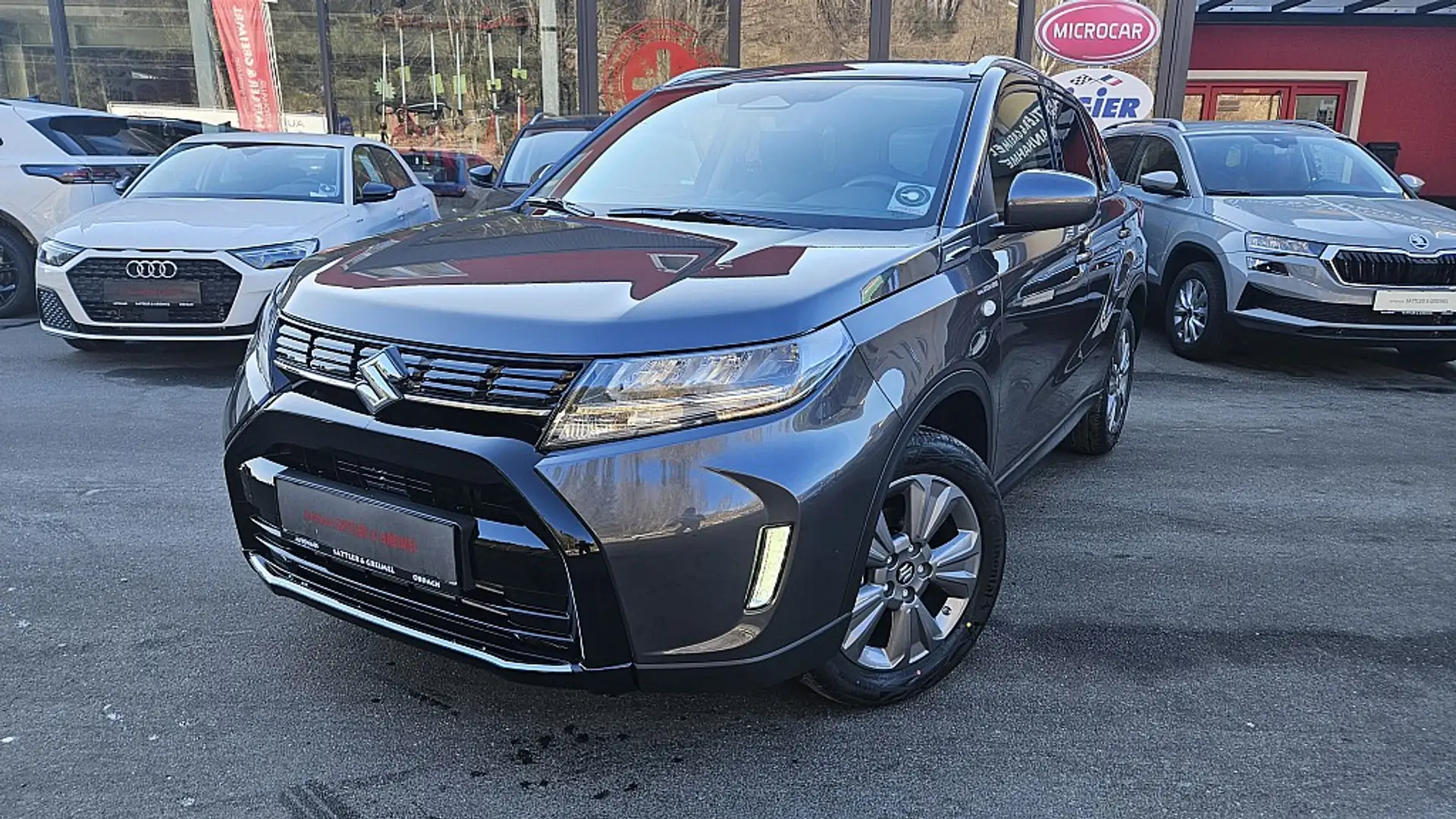 Suzuki Vitara 1,4 DITC Hybrid ALLGRIP shine Grau - 1