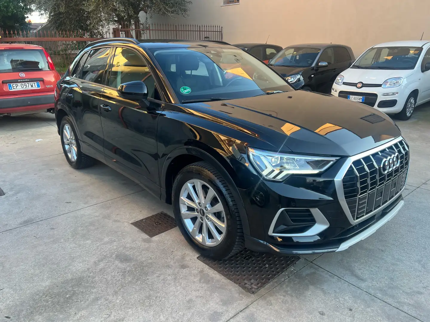 Audi Q3 35 2.0 tdi Business Advanced s-tronic - 2