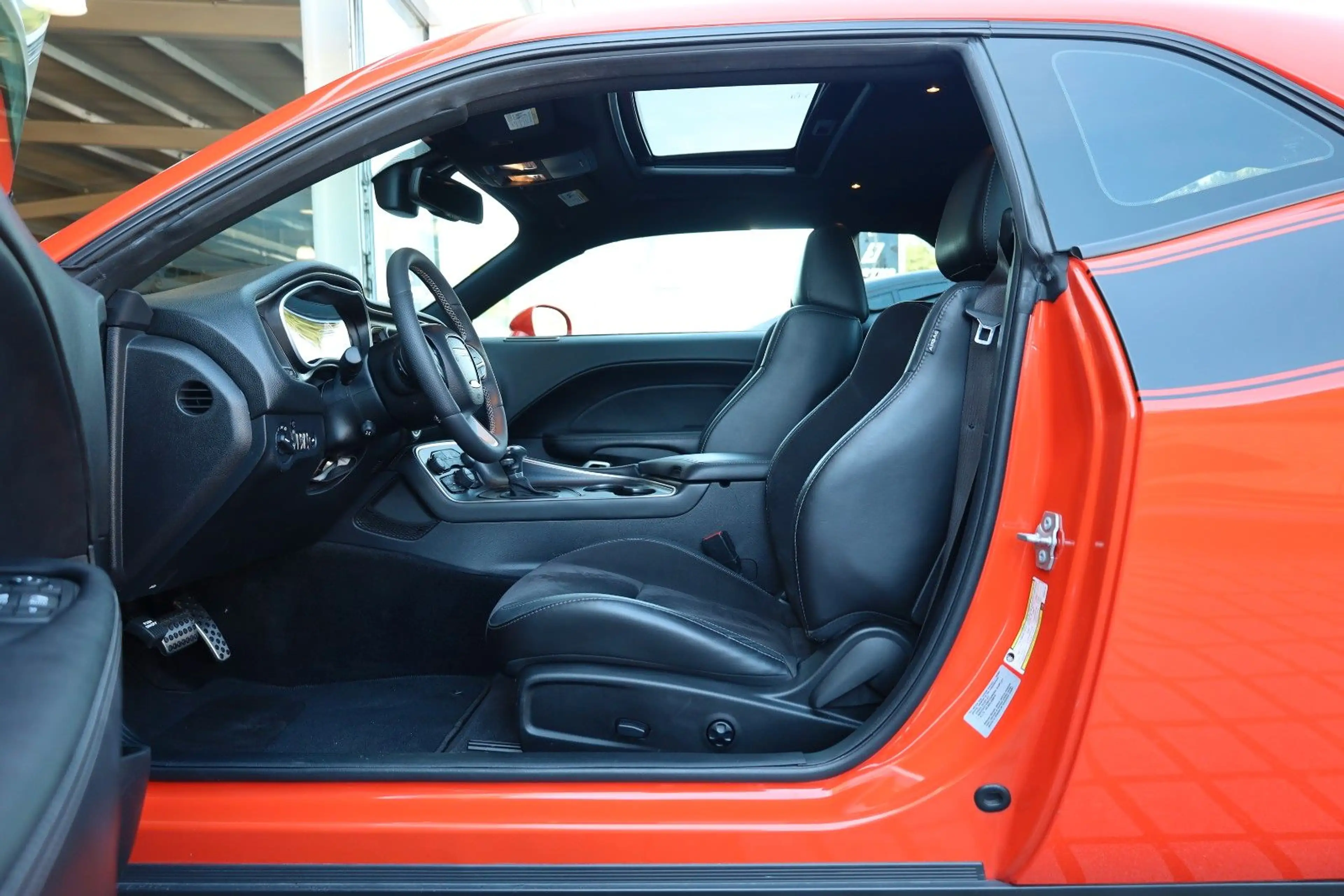 Dodge Challenger 5.7 TA Plus/PerfPages/Alpine/SHZ/R20 — photo 9