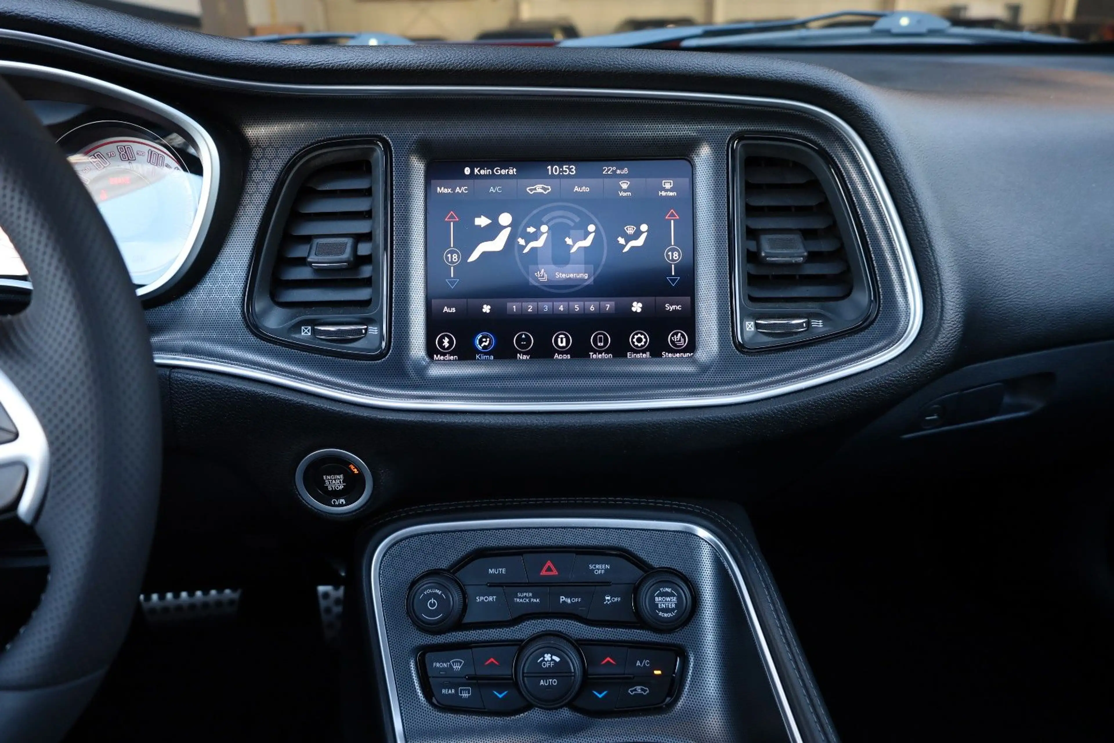 Dodge Challenger 5.7 TA Plus/PerfPages/Alpine/SHZ/R20 — photo 14