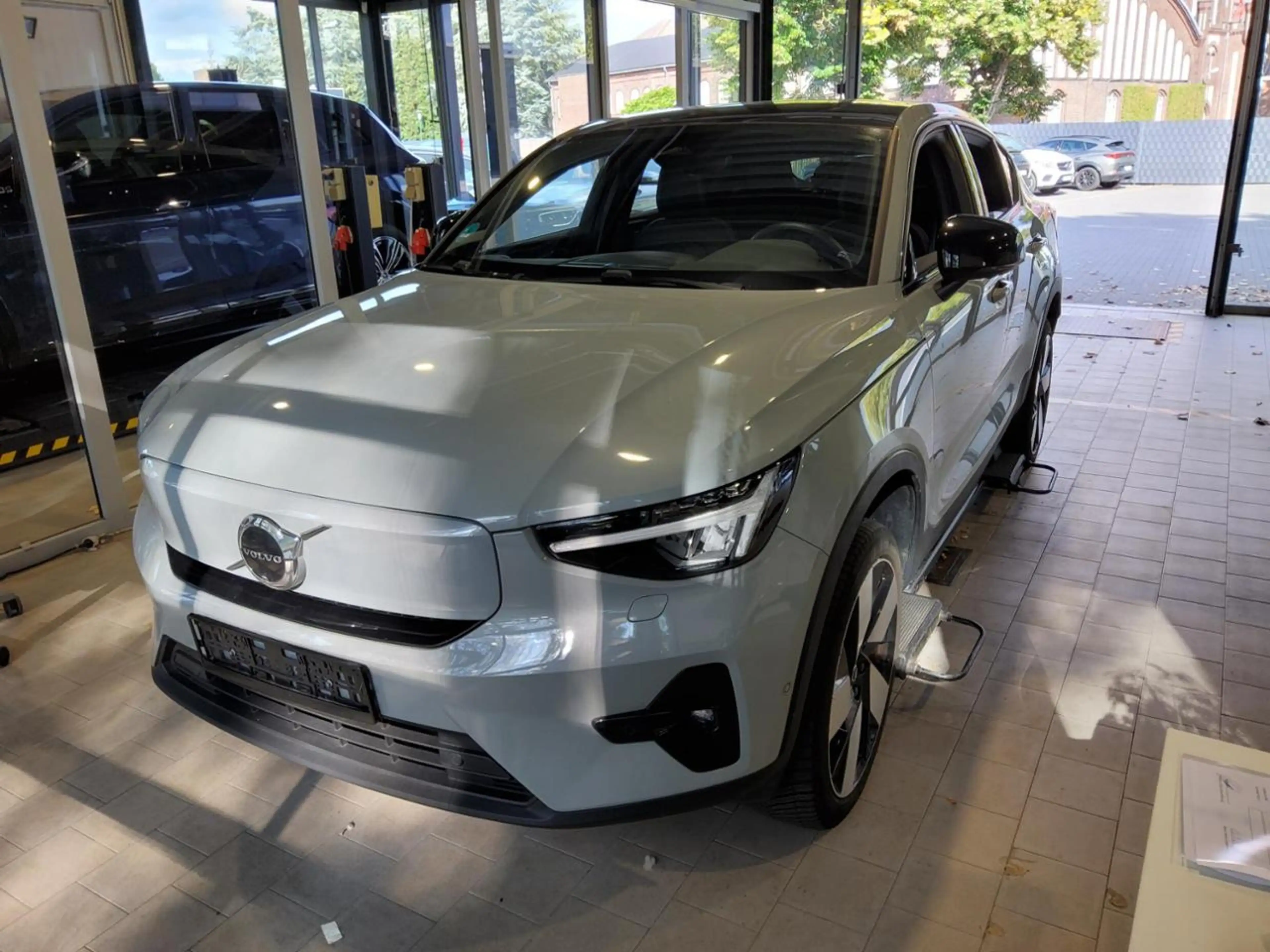 Volvo C40 PURE ELECTRIC TWIN AWD ULTIMATE LM20+STANDHZ — photo 2